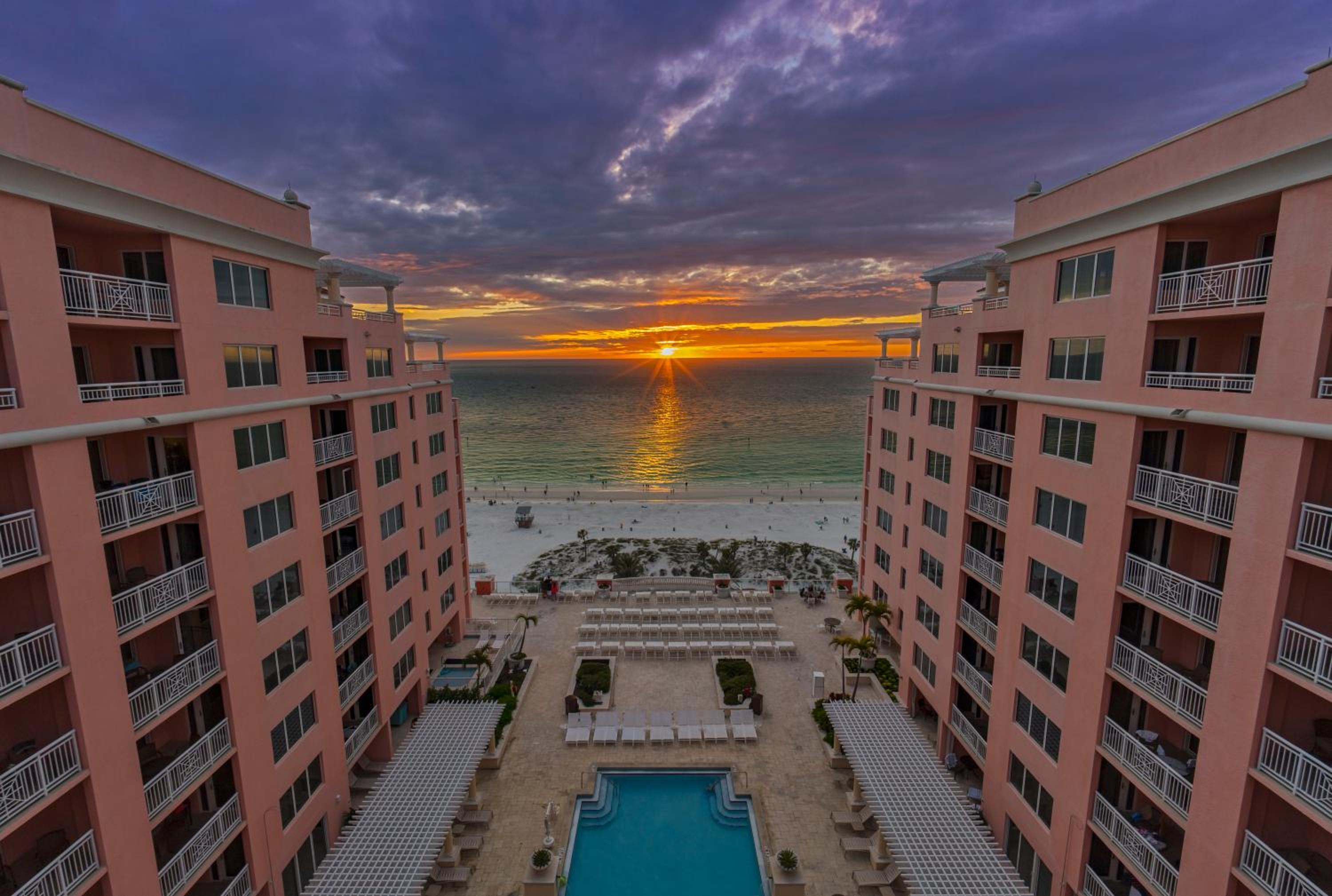Premier King Room with Ocean View and Kitchenette - Photo 2