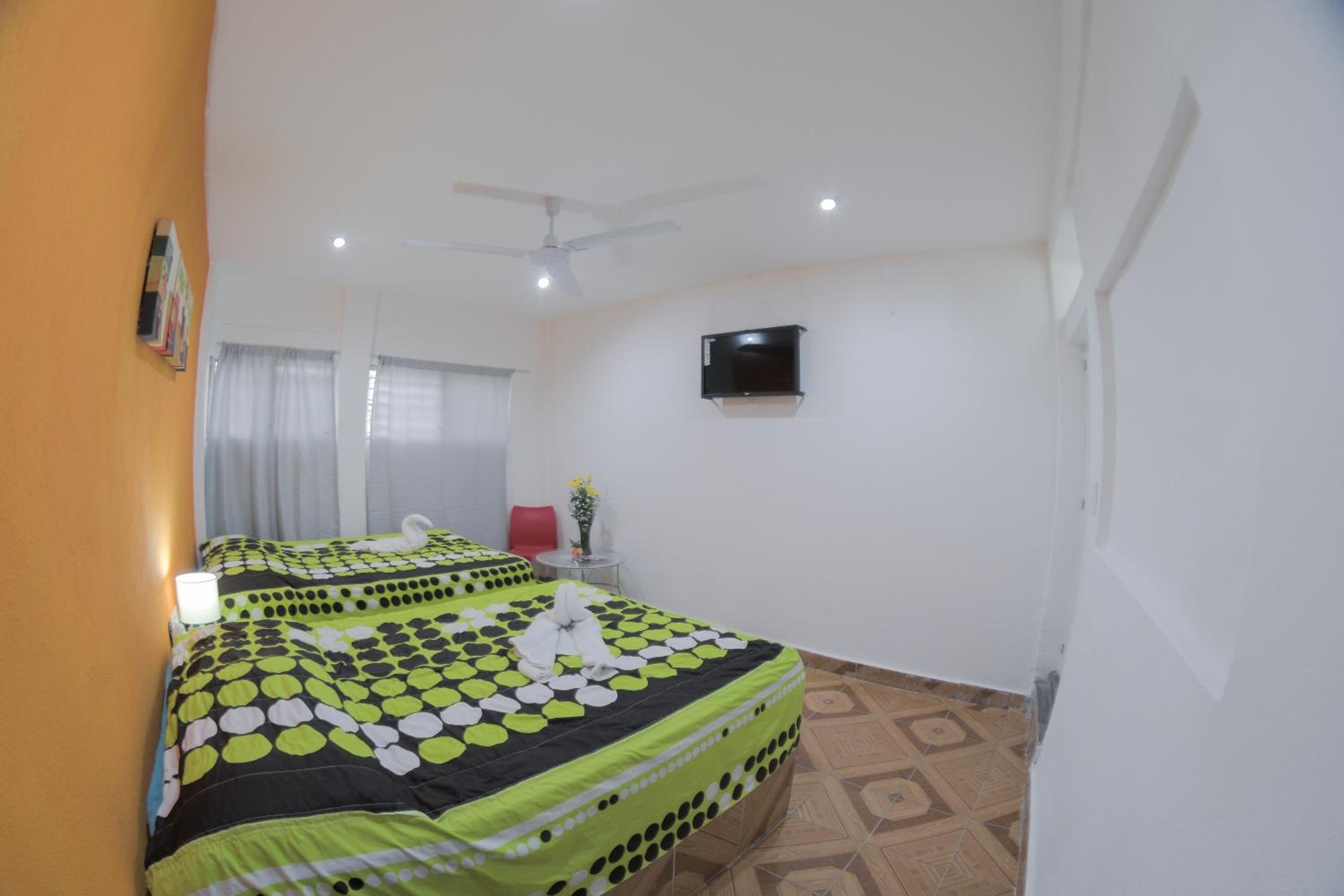 Double Room - Photo 5