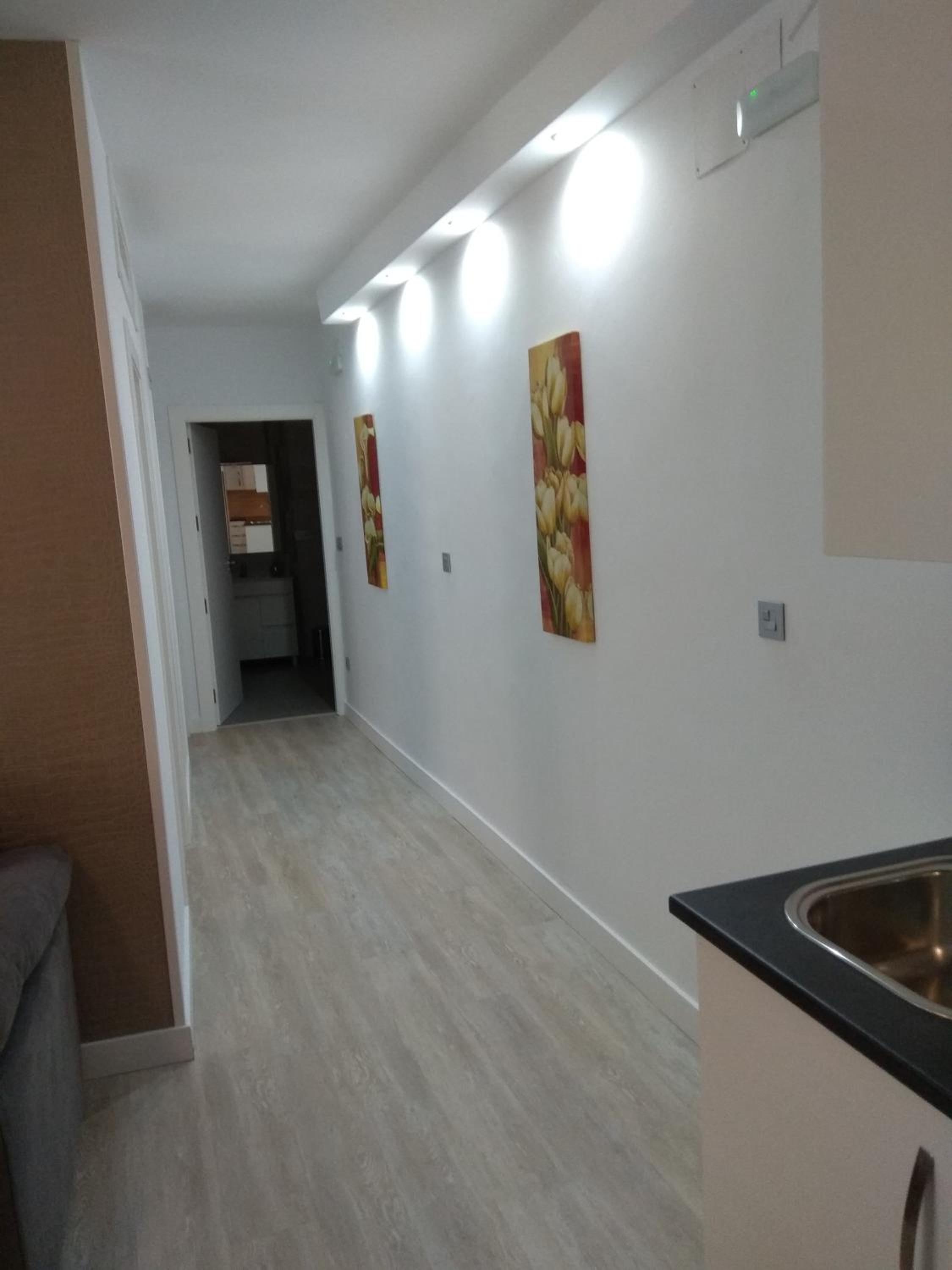 Apartment photo 2