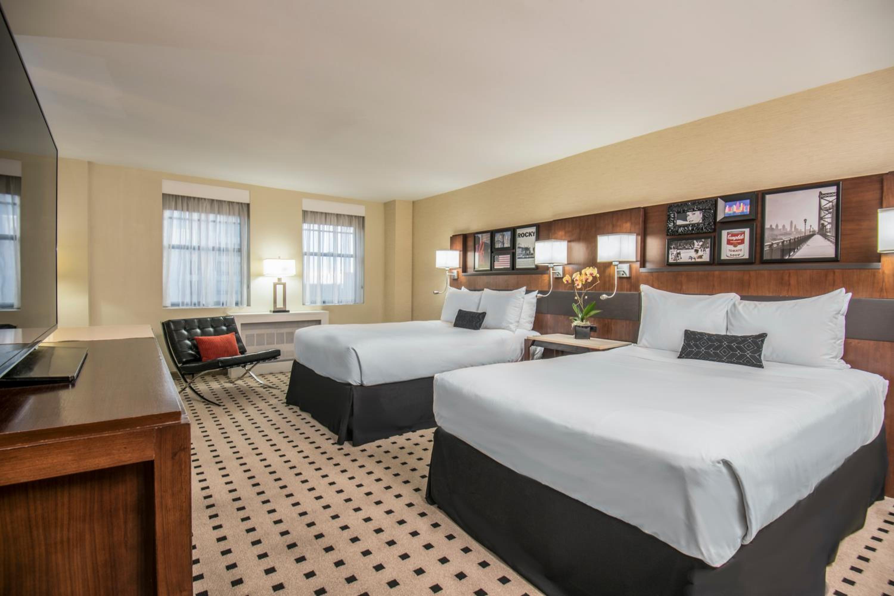 Signature King Room with Sofa Bed