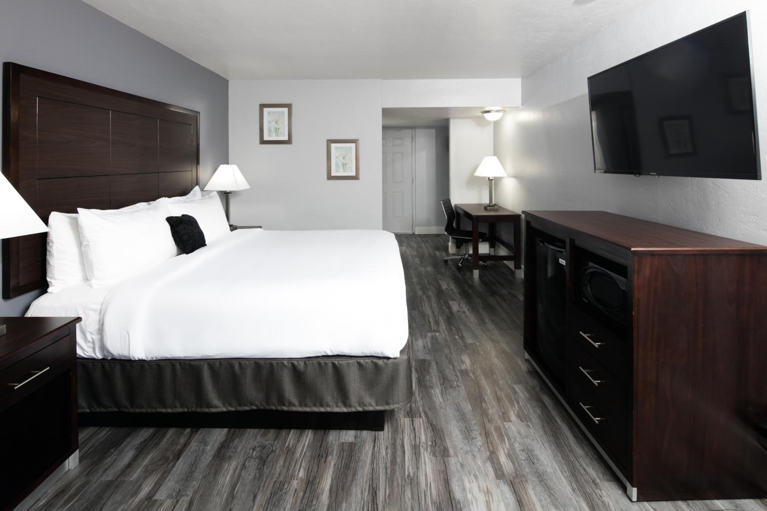 King Suite - Photo 5