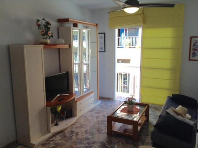 Apartamento con Balcón