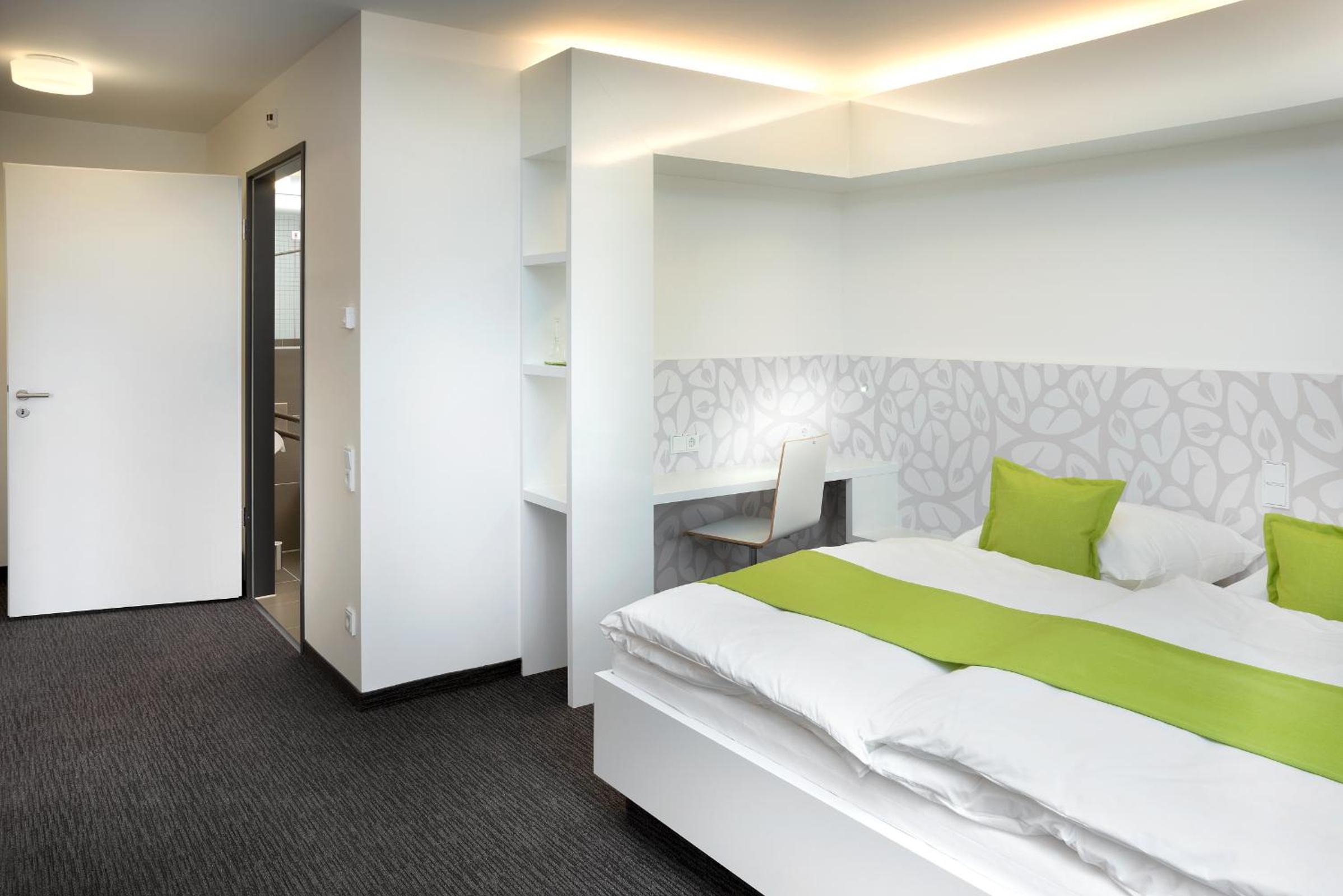 Double Room - Disability Access - Photo 5