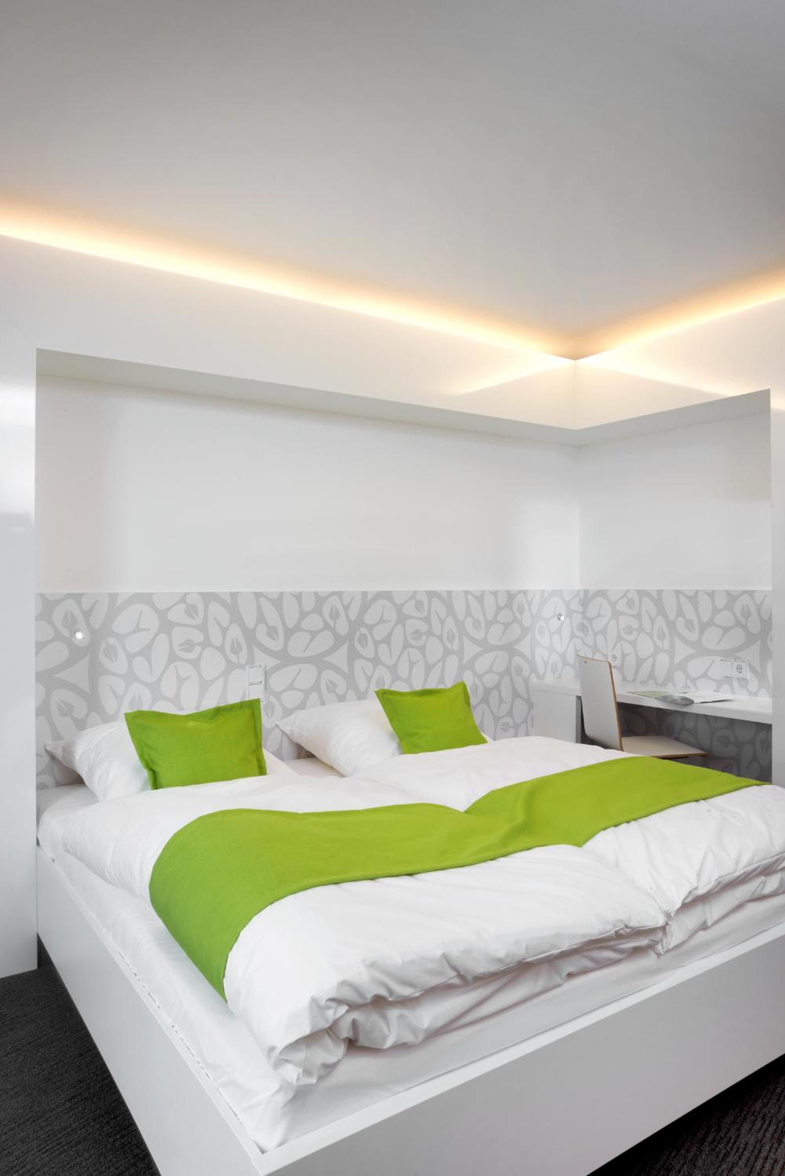 Standard Double Room - Photo 2