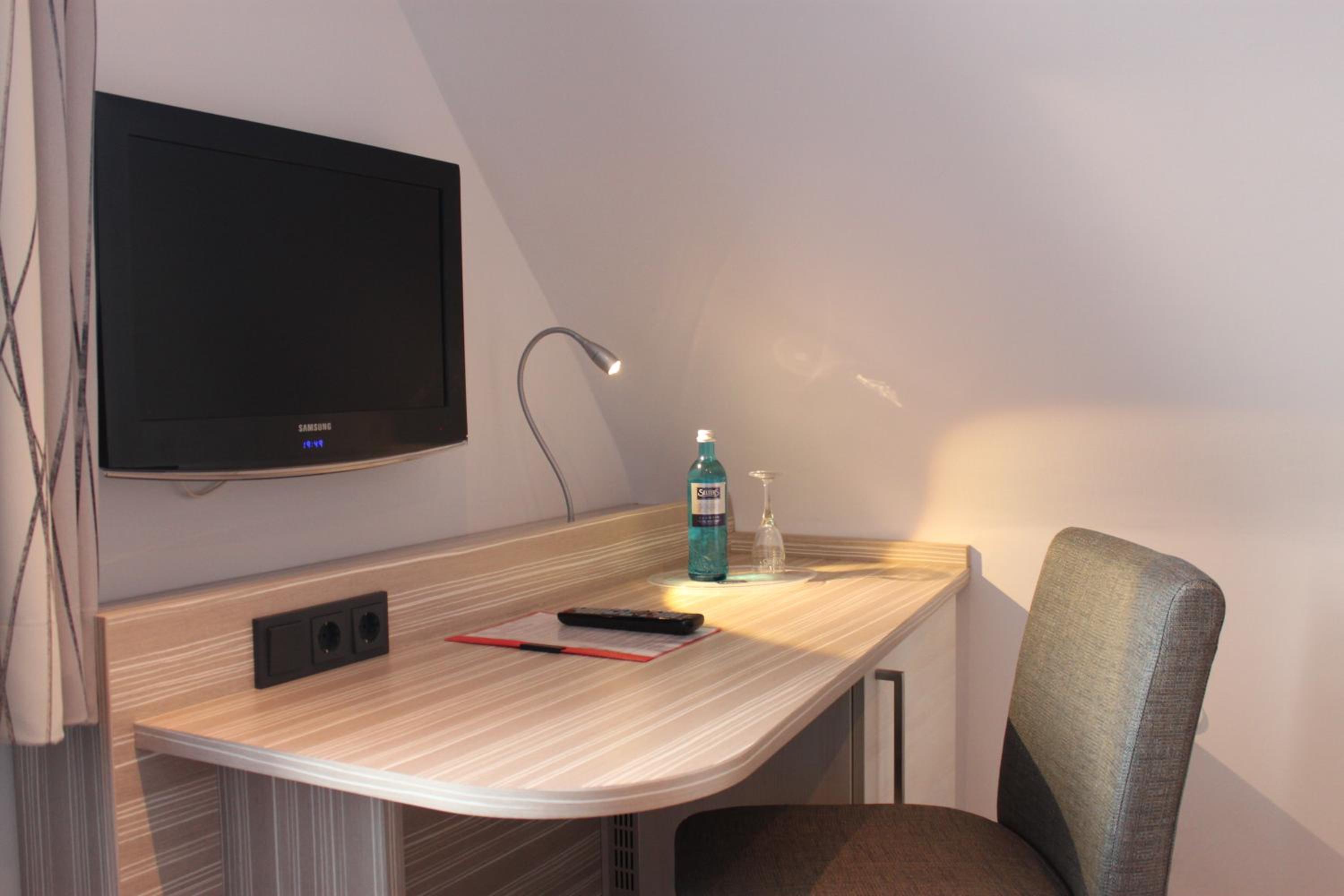 Double Room - Photo 3