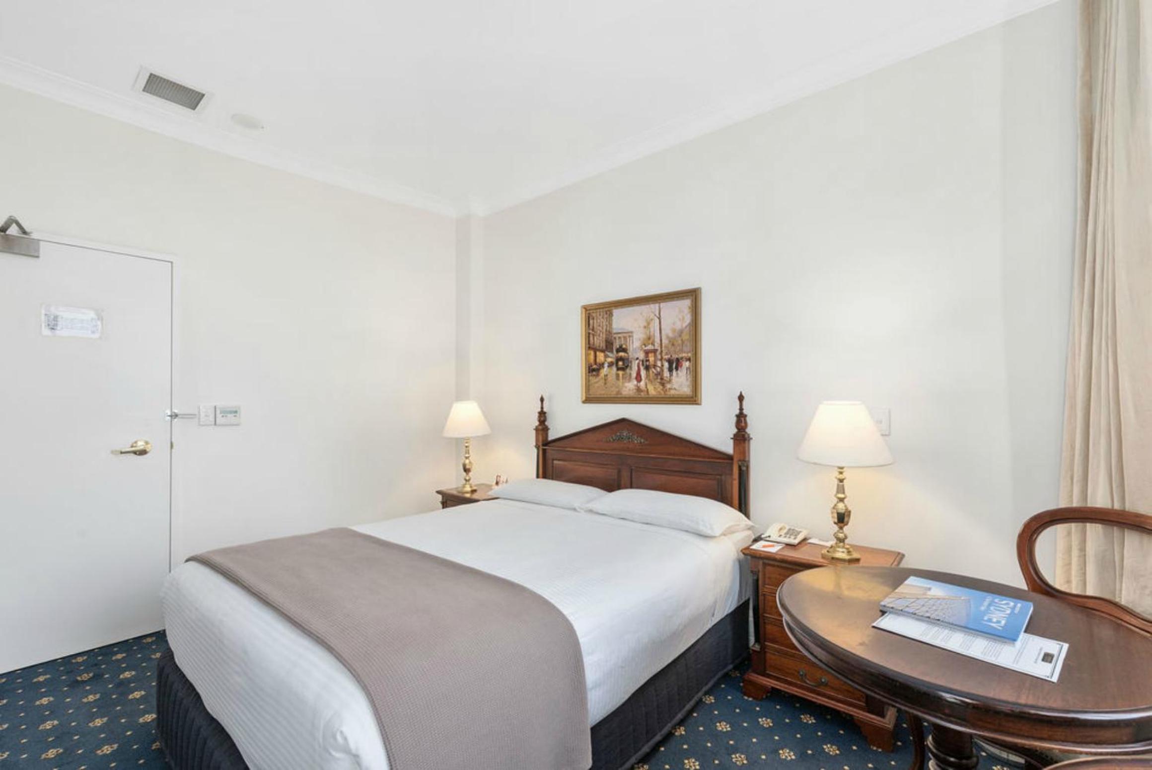 Boutique Double Room - Free Wifi