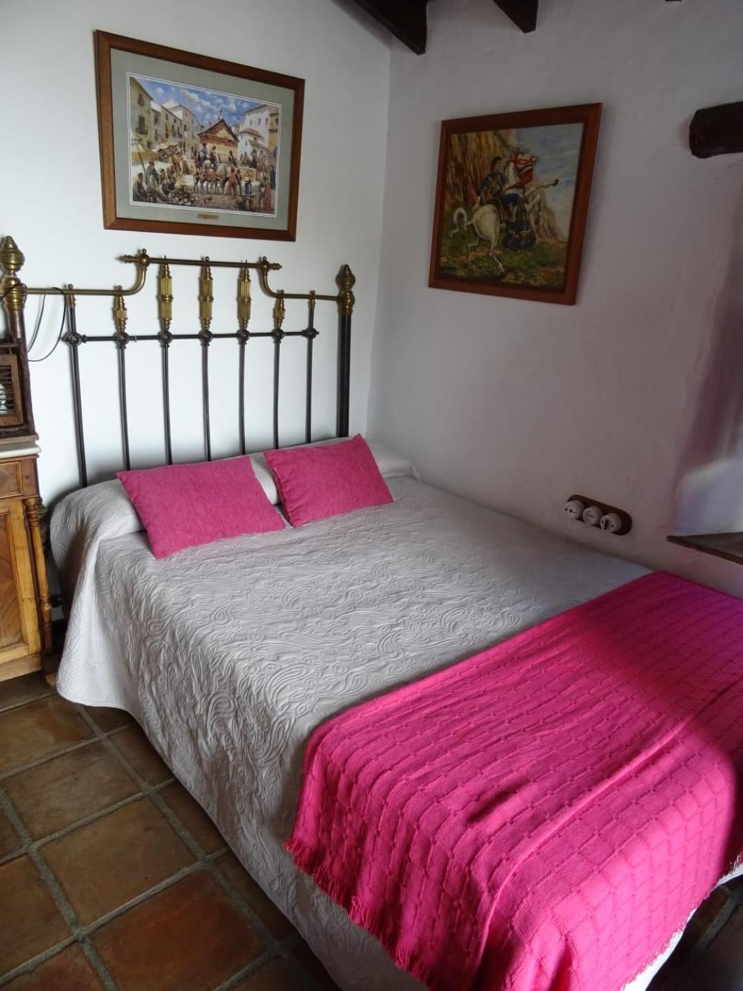 Double Room - Photo 1