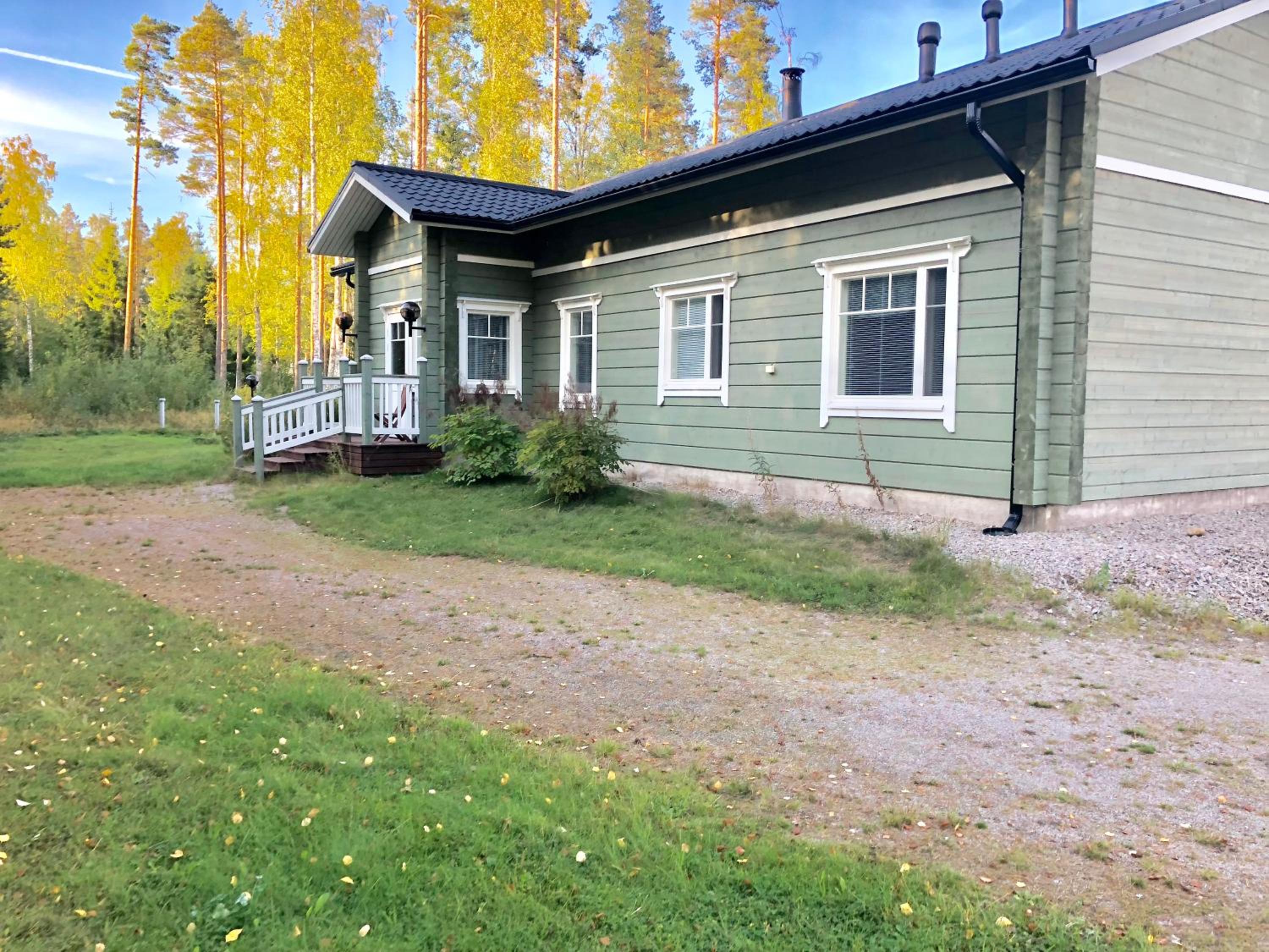 Villa - Photo 2