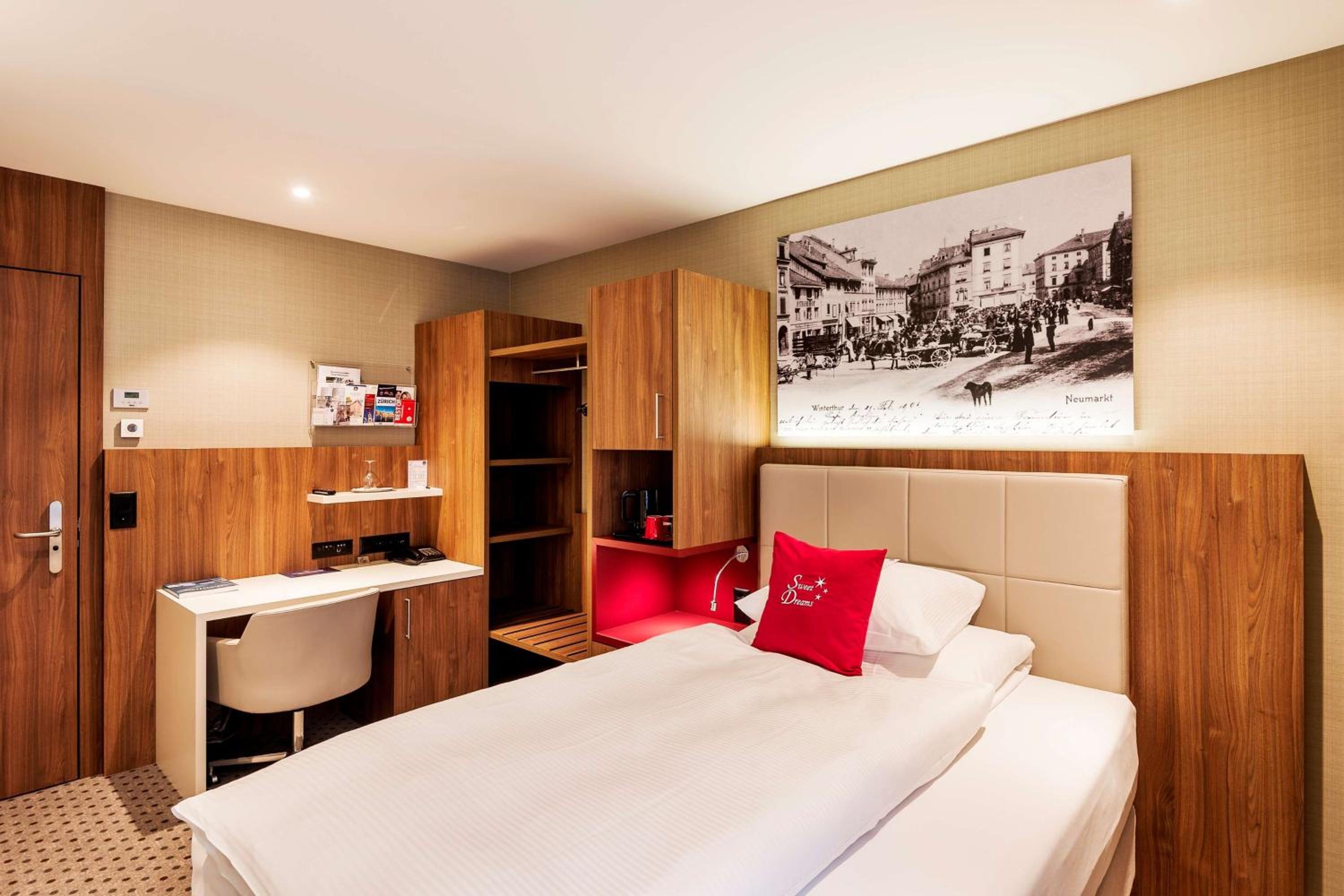 Single Room photo 2