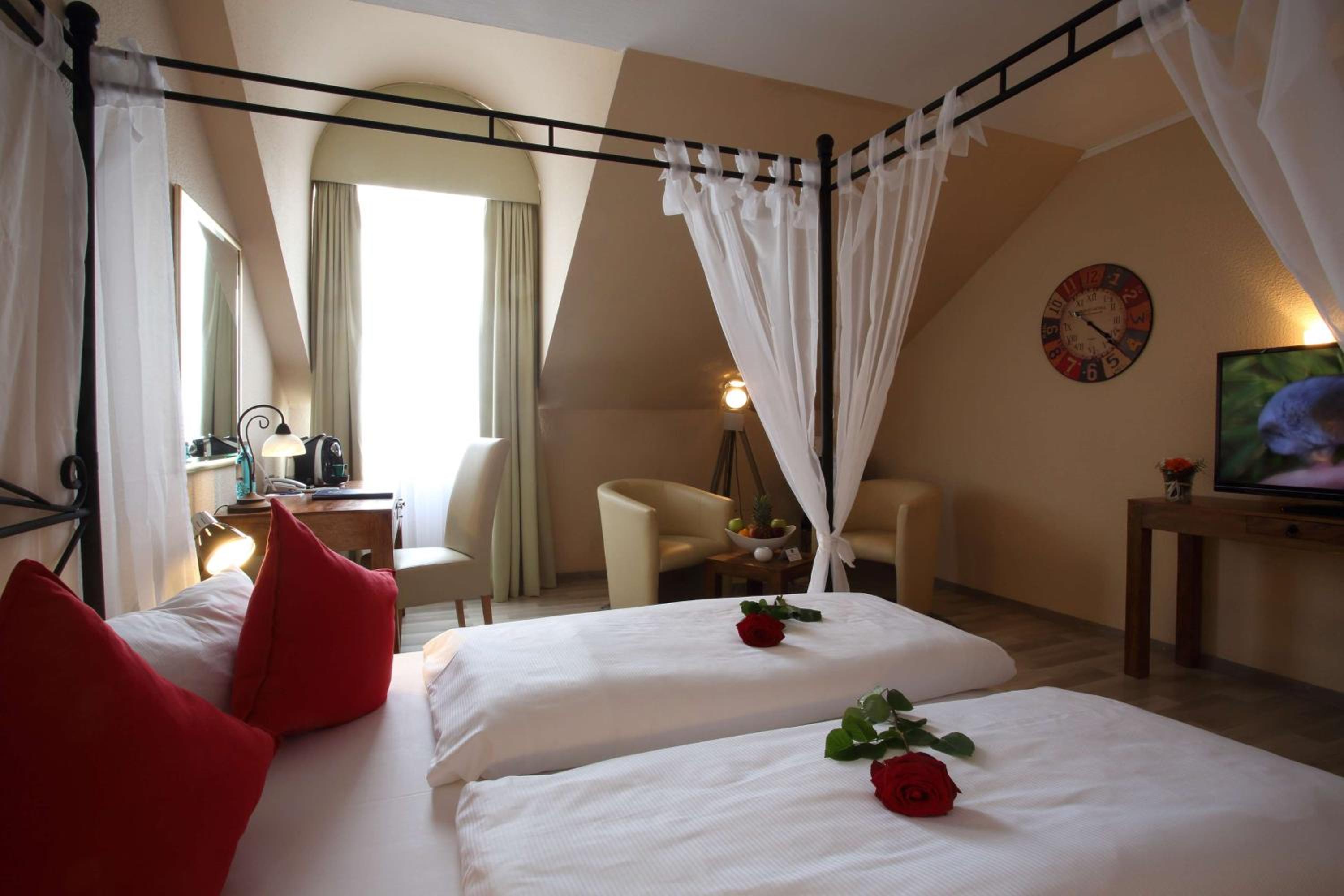 Superior Twin Room - Photo 17