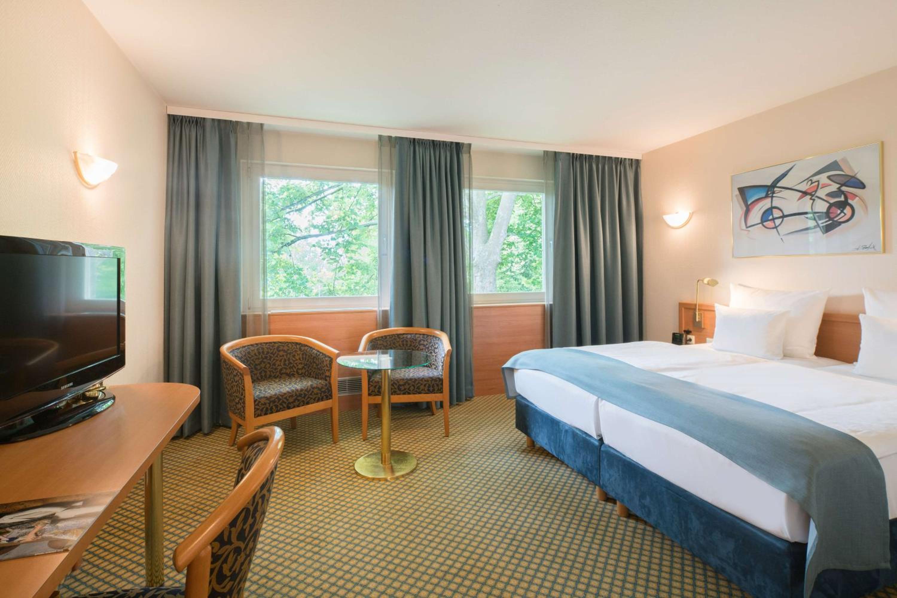 Comfort Double Room with Park View - Photo 1