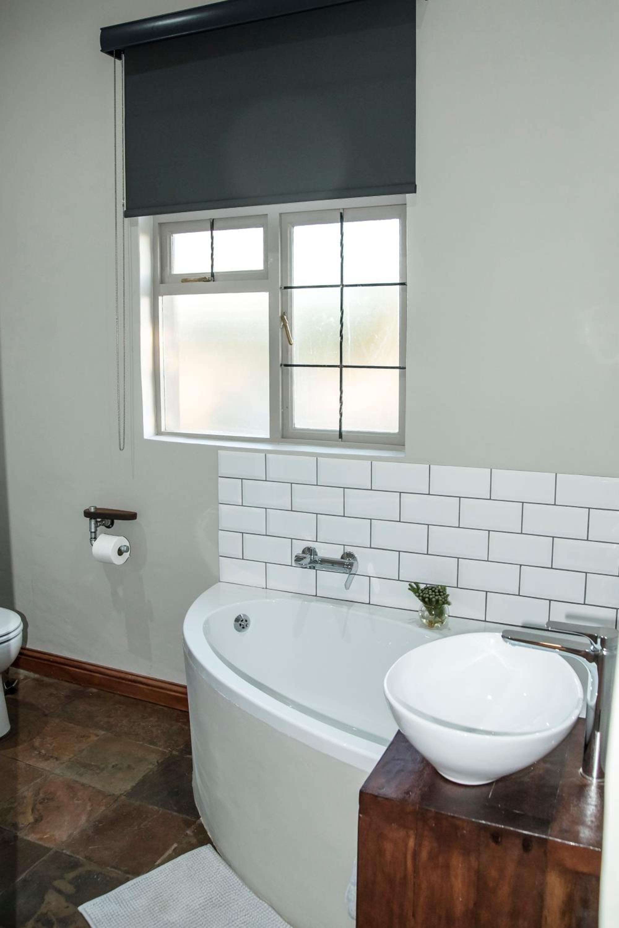 Two-Bedroom Apartment - Photo 4
