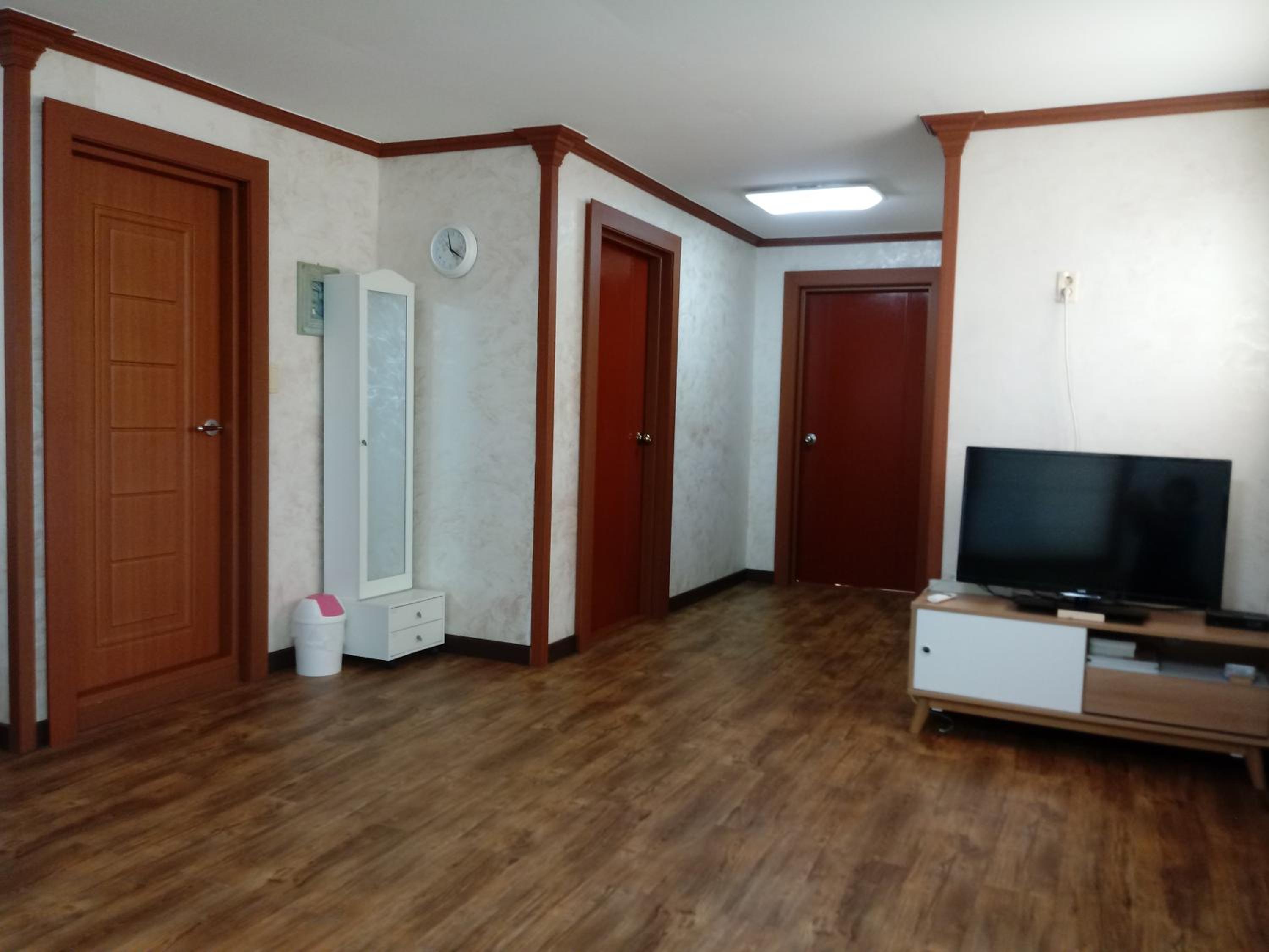 Townhouse - Photo 18