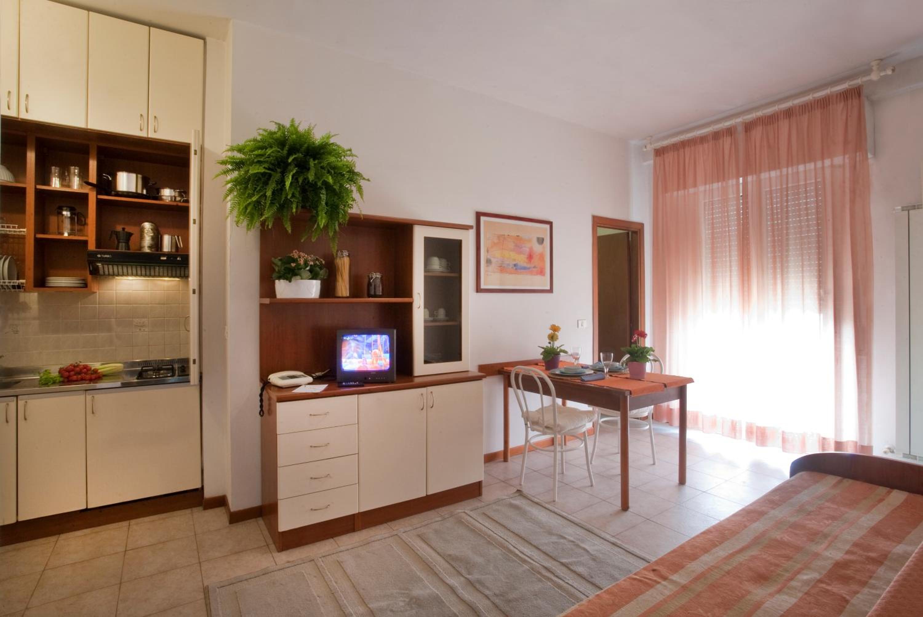 One-Bedroom Apartment (4 Adults) - Photo 3