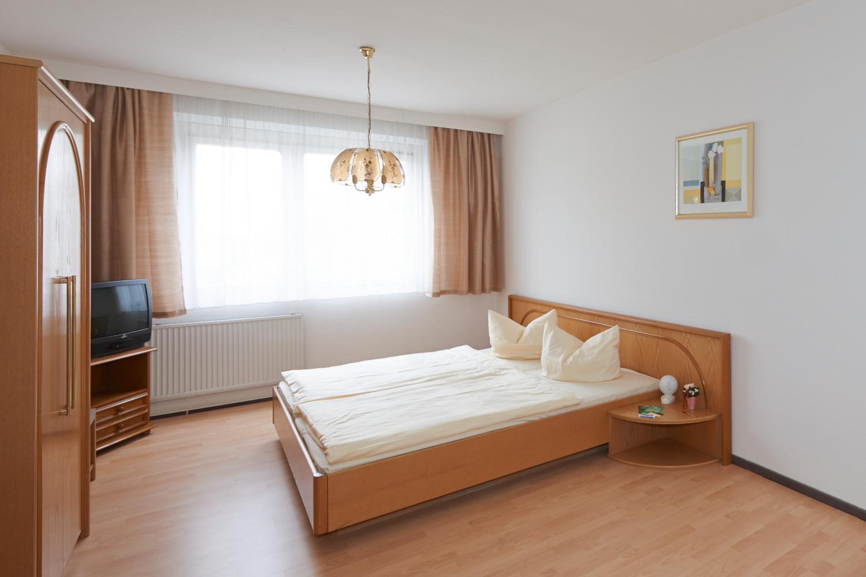 Double Room - Photo 10
