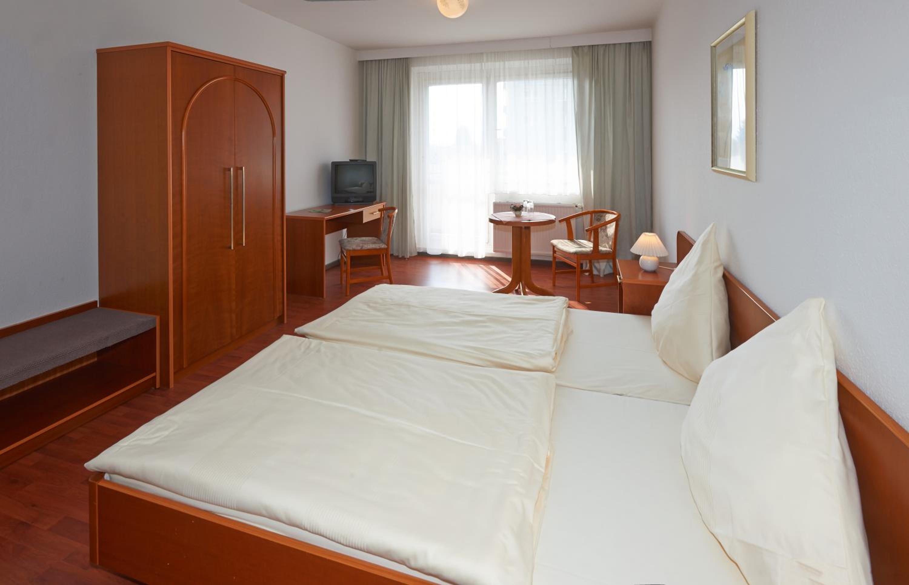 Double Room - Photo 3