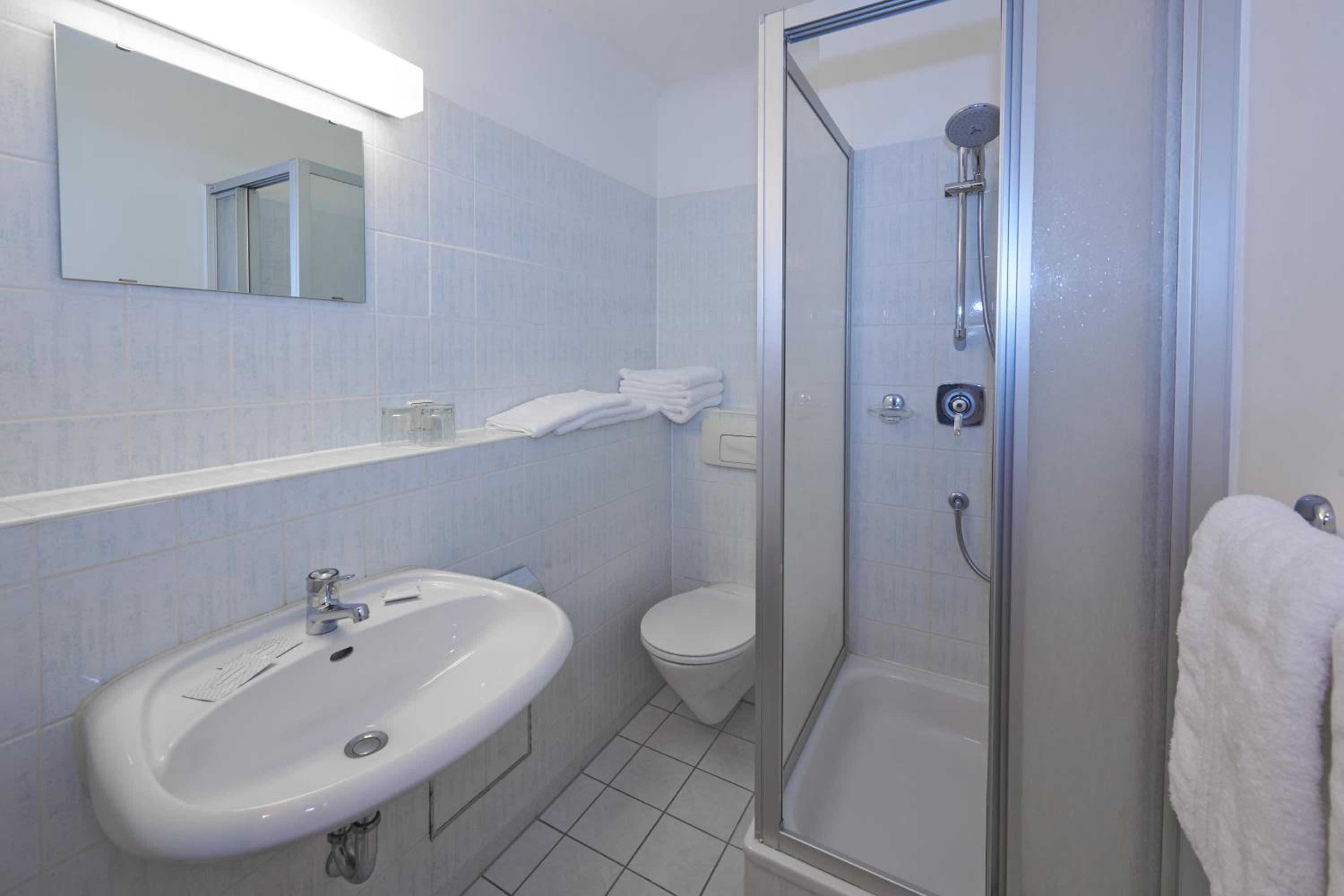 Double Room - Photo 6