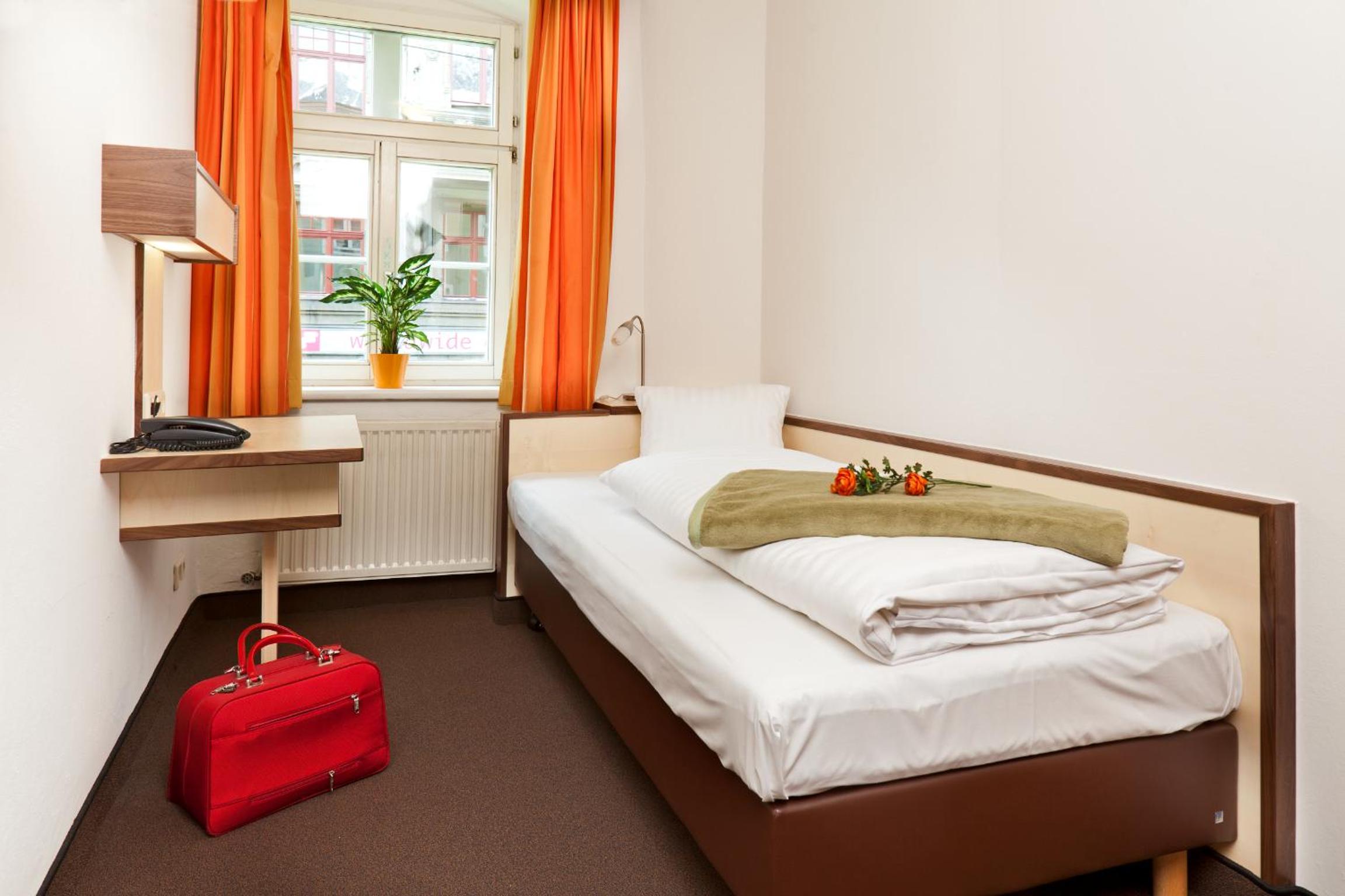 Single Room photo 1