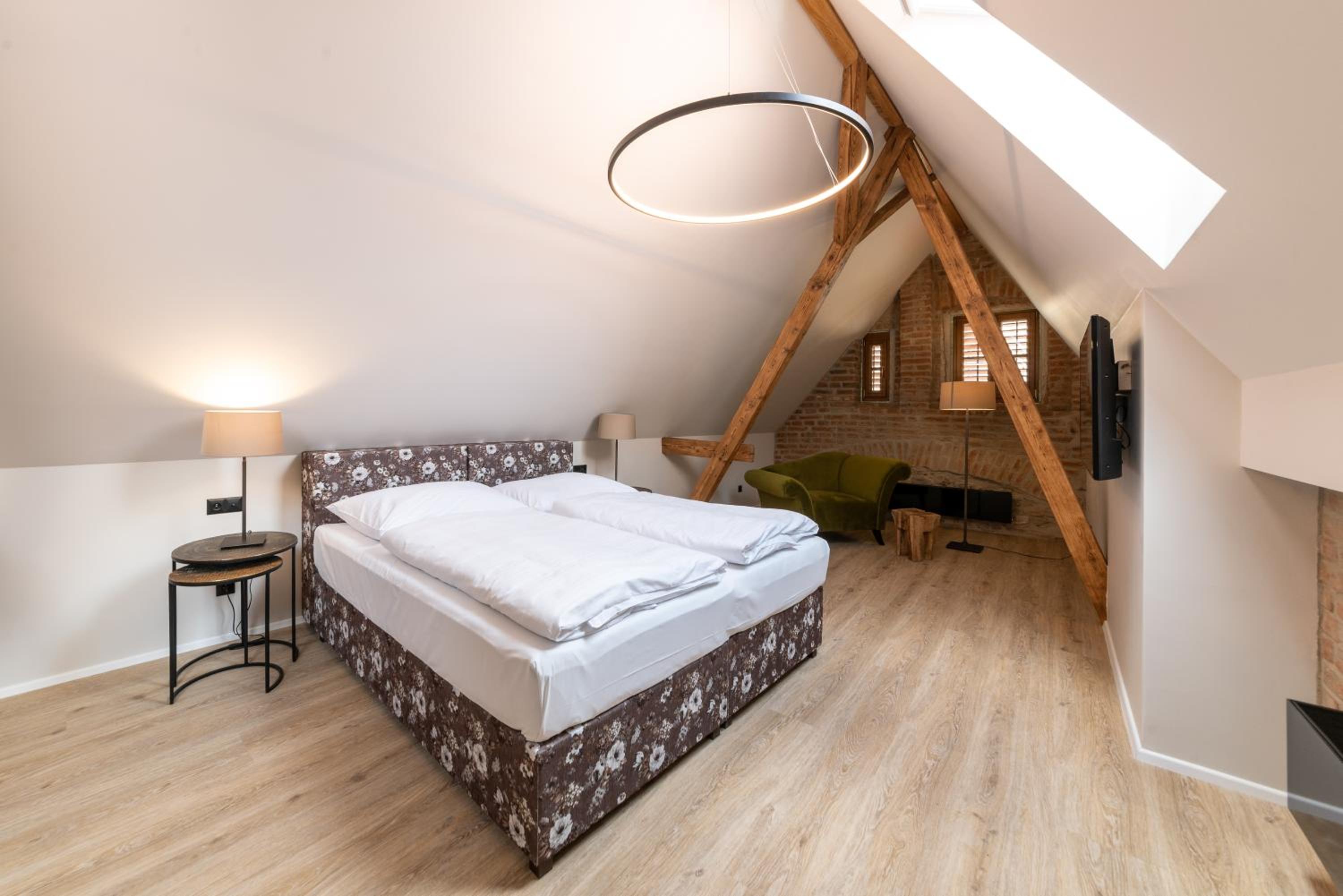 Superior Double Room - Photo 9