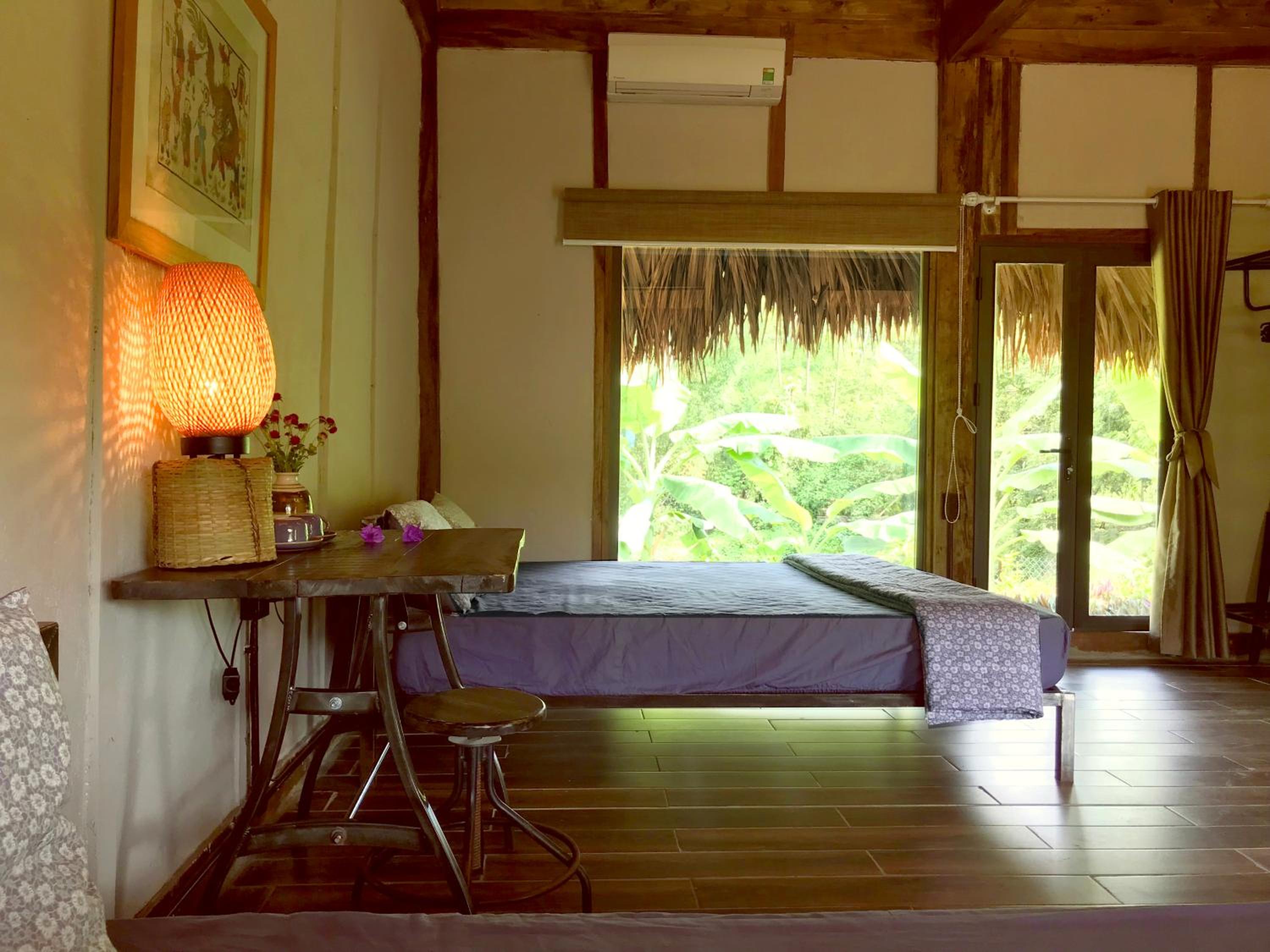 Bungalow with Garden View photo 2