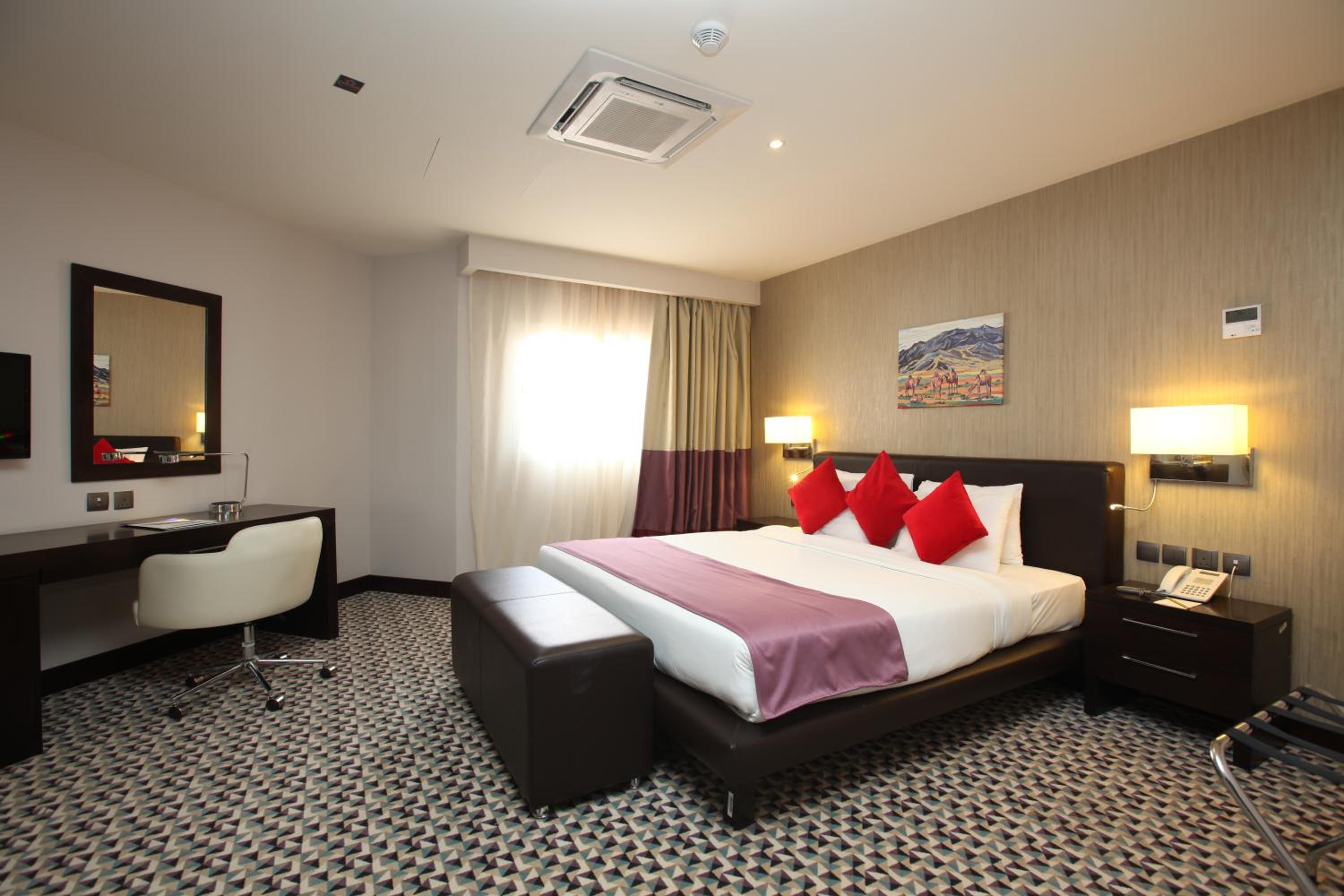 Deluxe Double or Twin Room - Photo 12