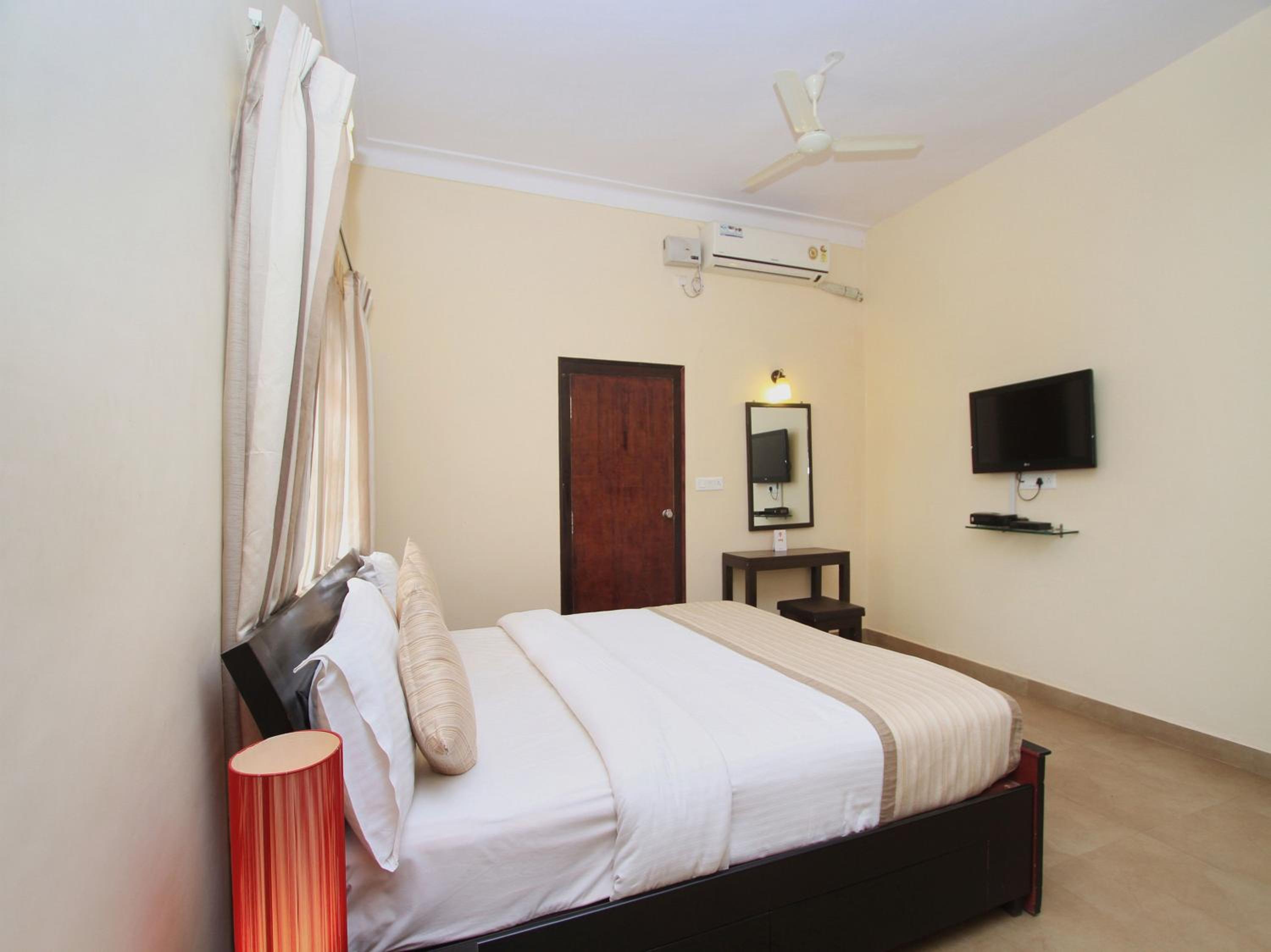 Standard Double or Twin Room - Photo 2