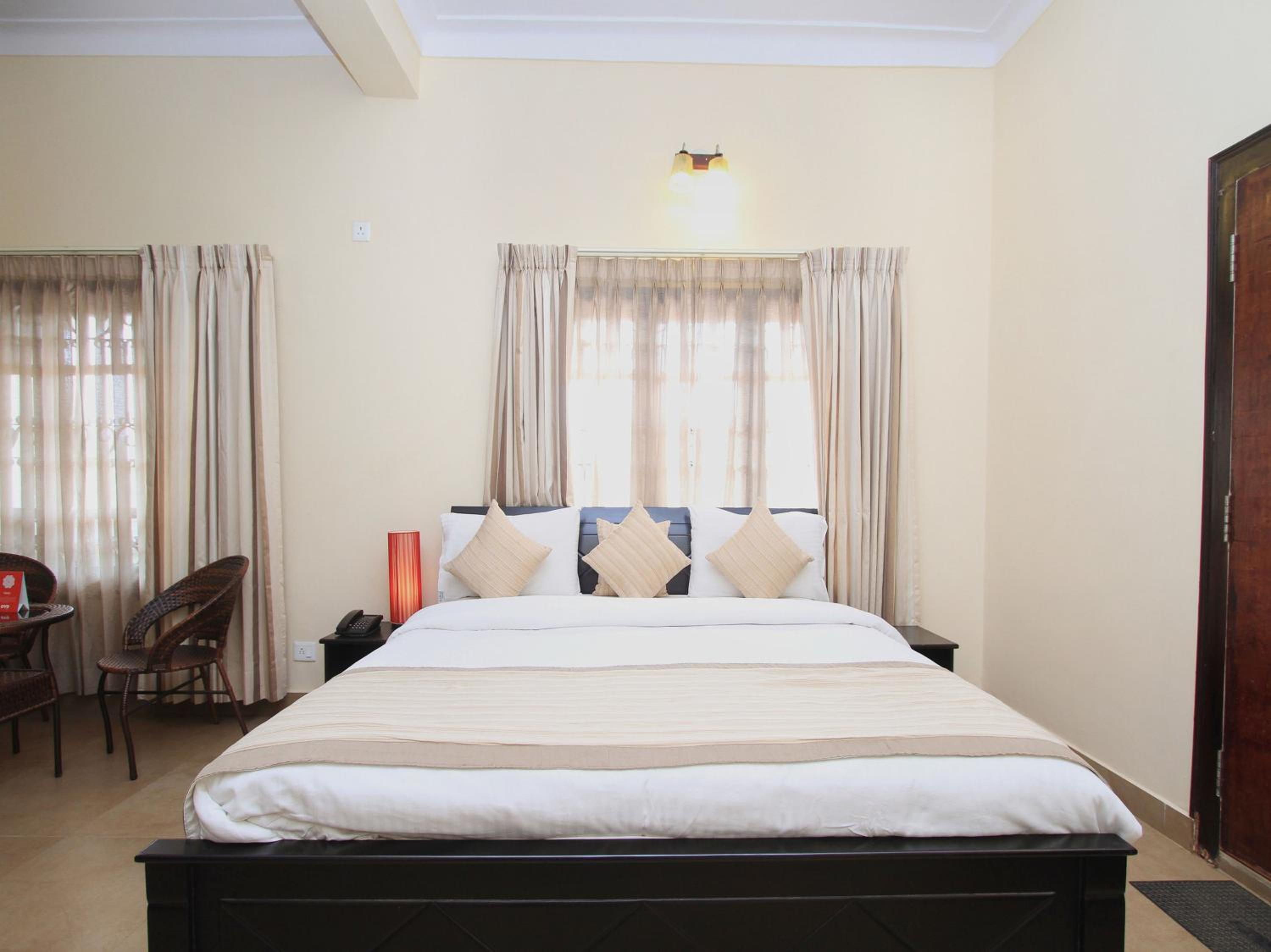 Standard Double or Twin Room - Photo 3