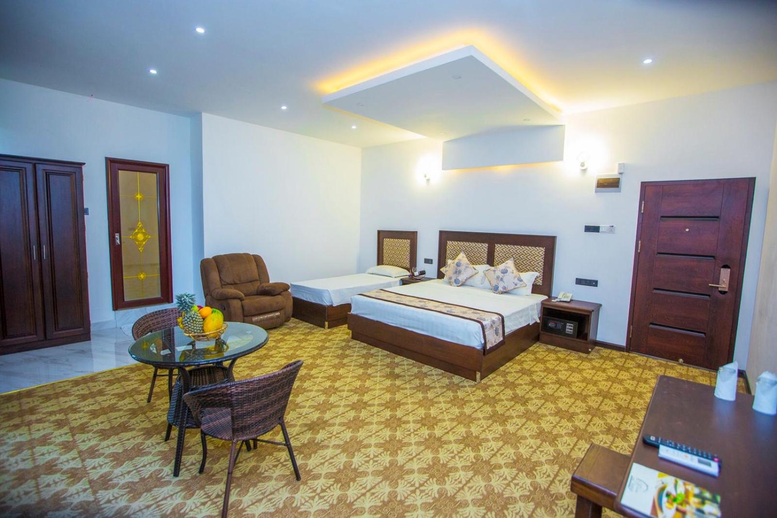 King Suite with Balcony photo 1