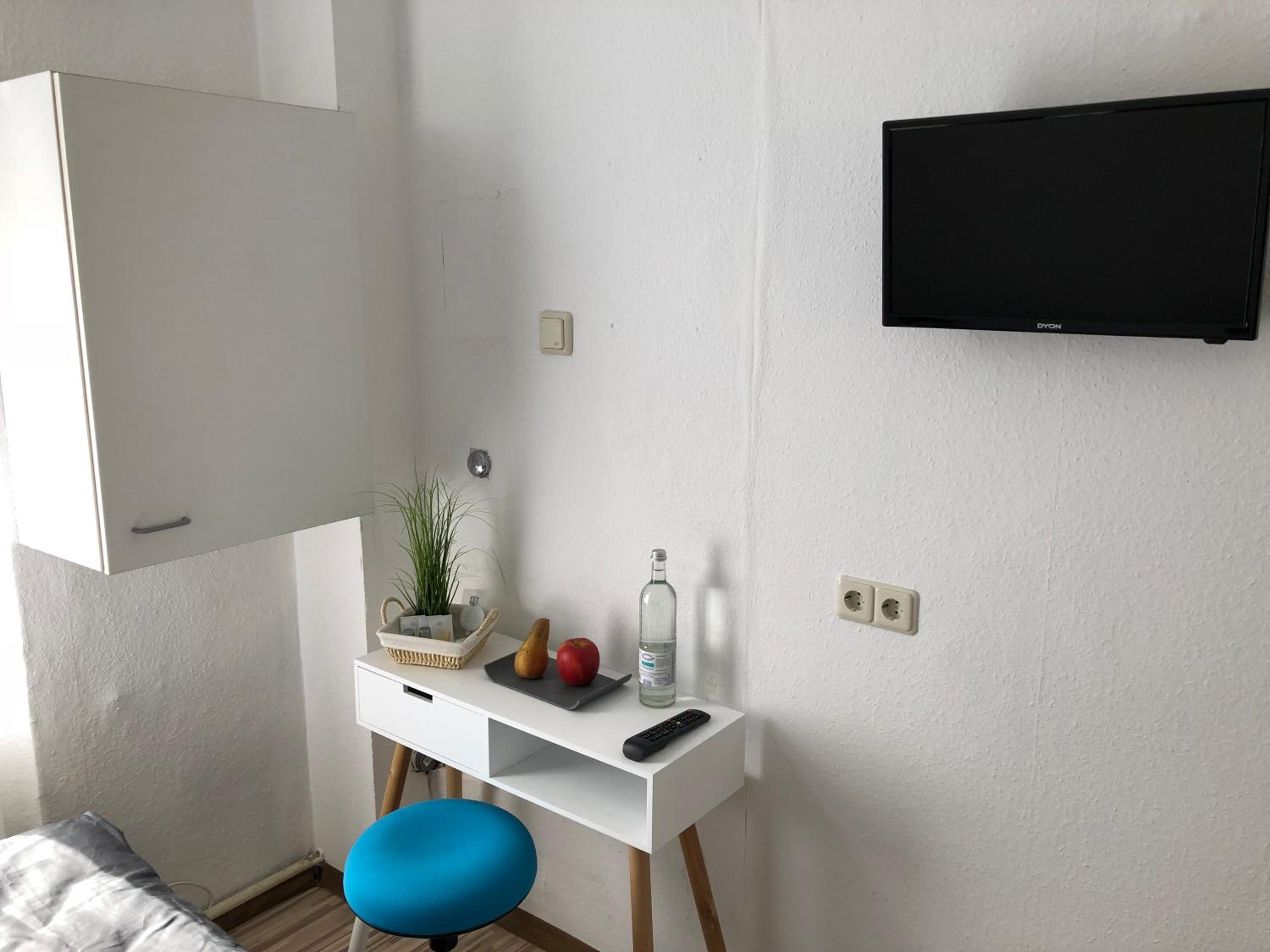 Double Room with Shared Bathroom photo 1