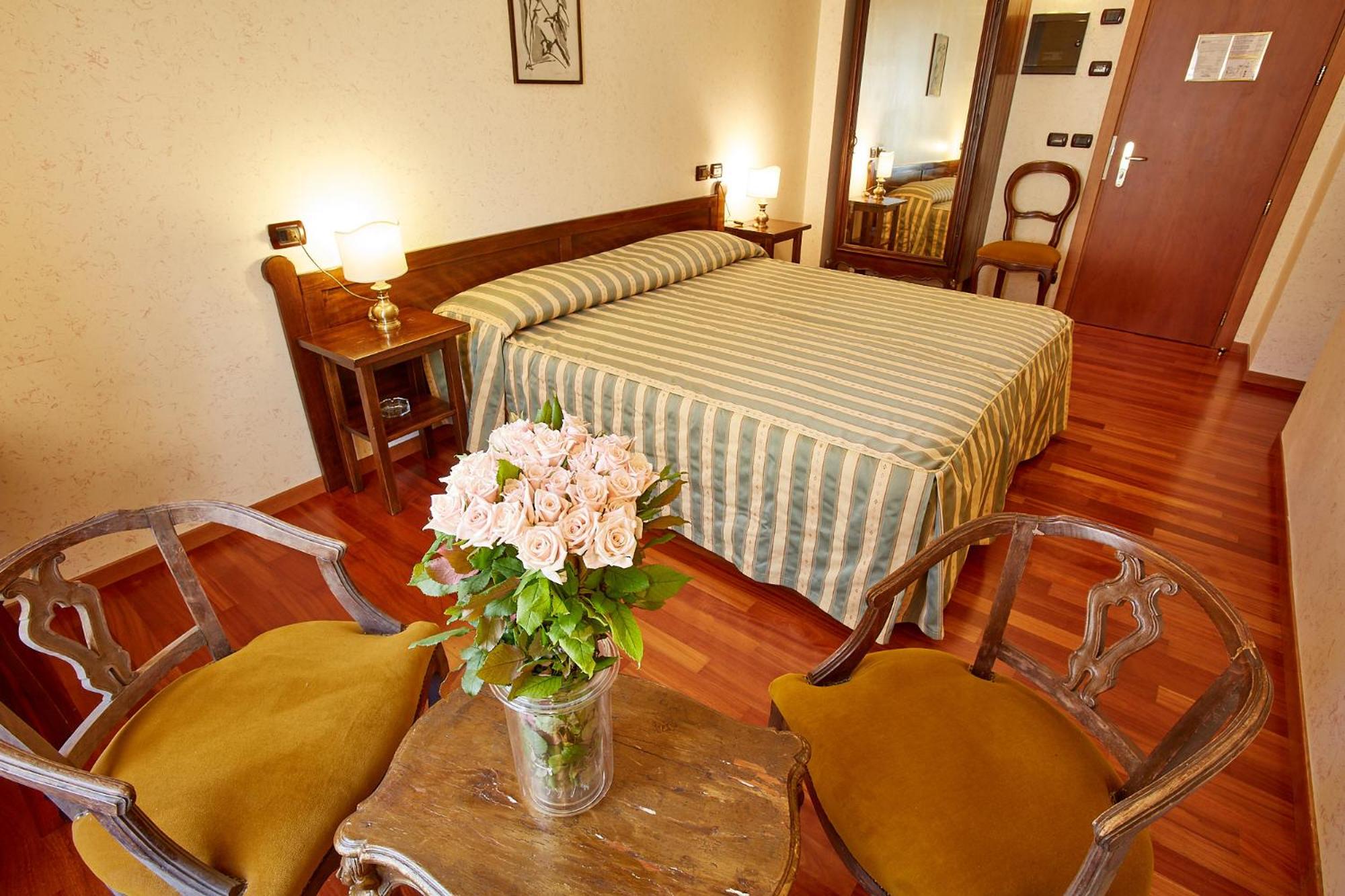 Superior Double Room - Photo 17