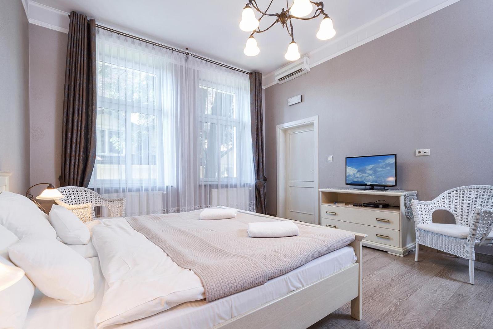 Deluxe Apartment with Balcony (6 Adults) photo 2