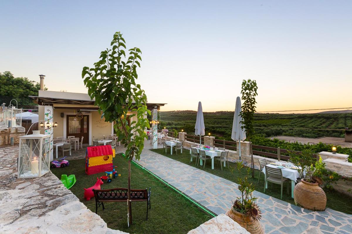 Villa photo 3