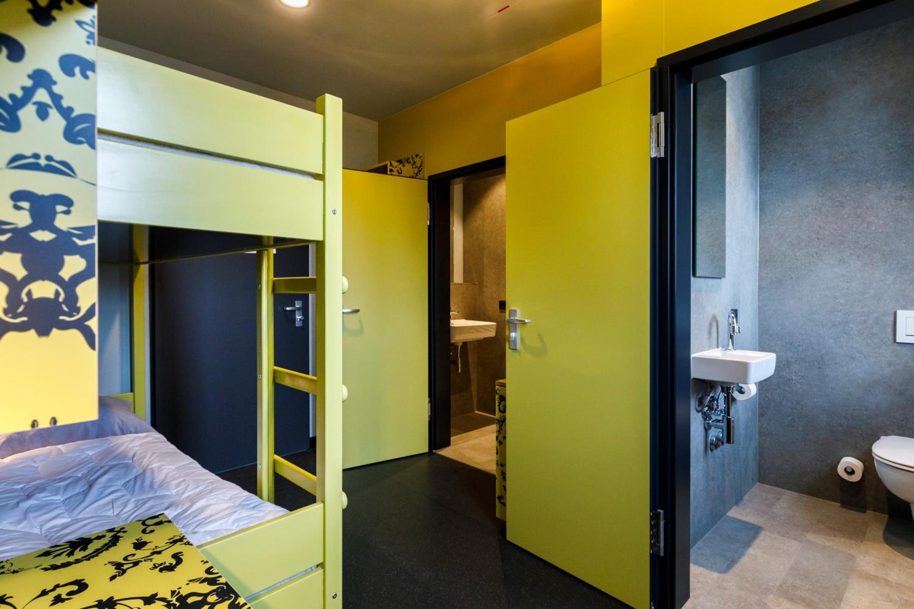 Private Quadruple Room with Shower photo 3