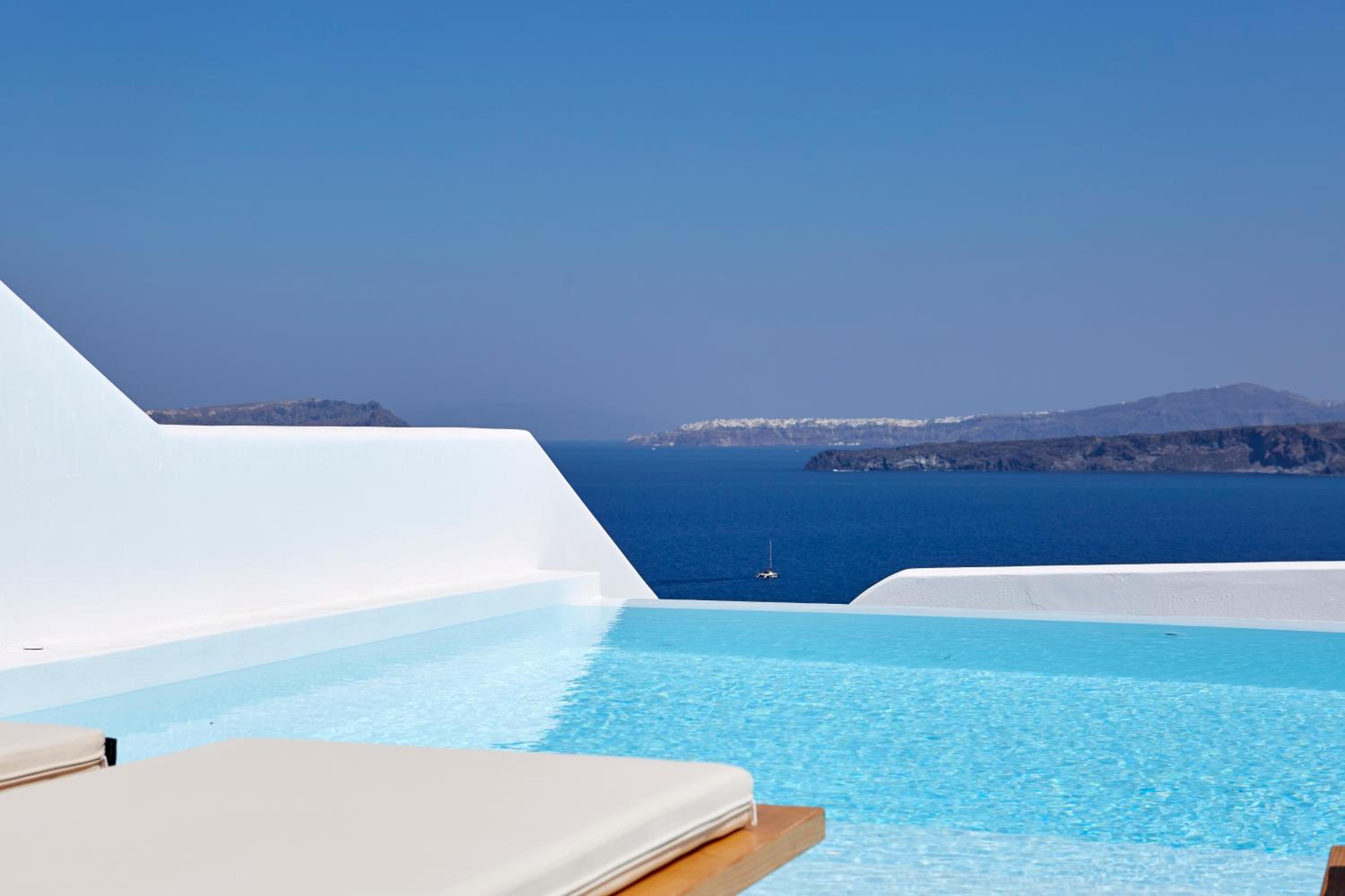 The Eclectic Villa with Infinity Heated Private Pool - Photo 13