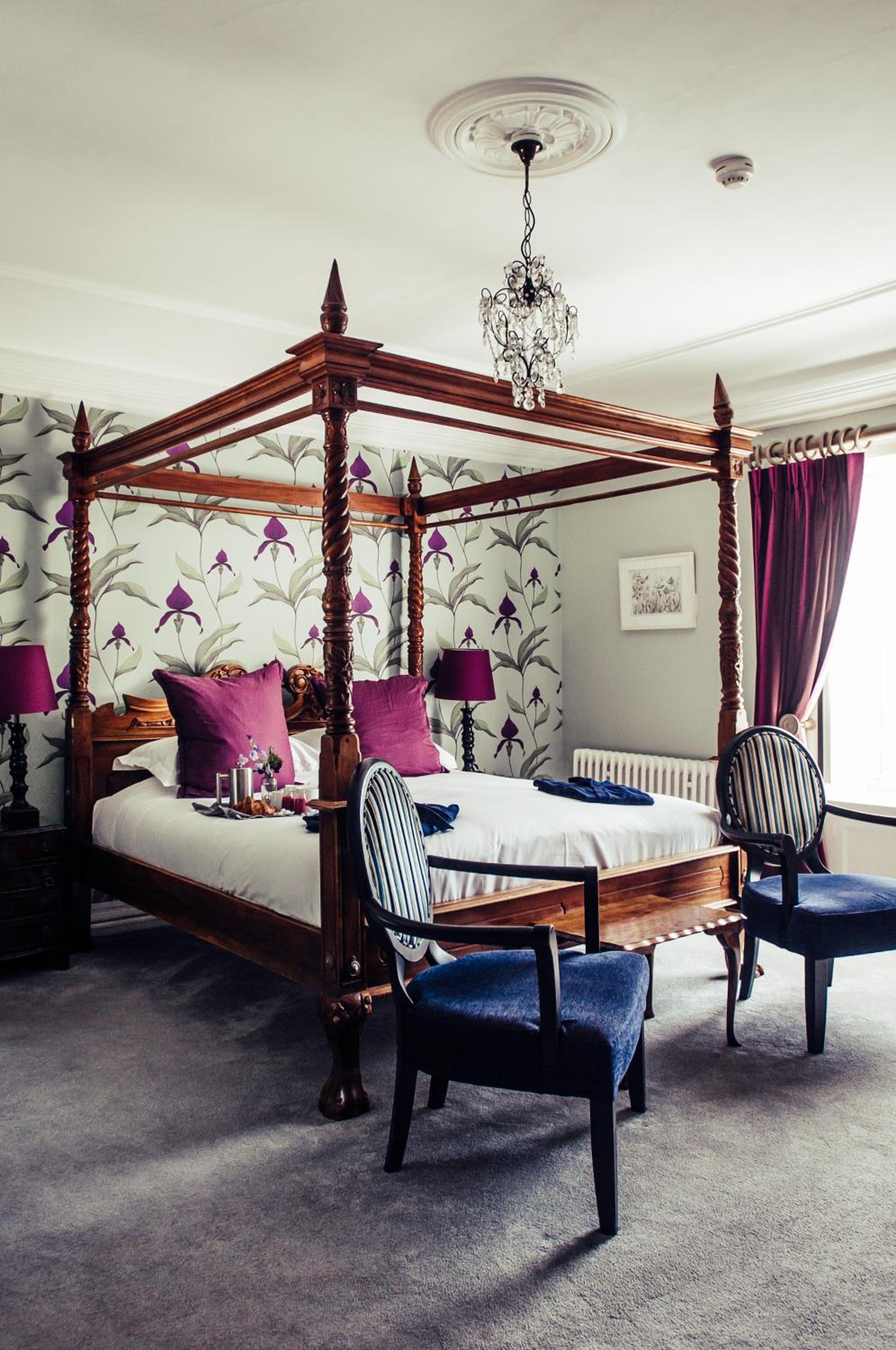 Four Poster Room