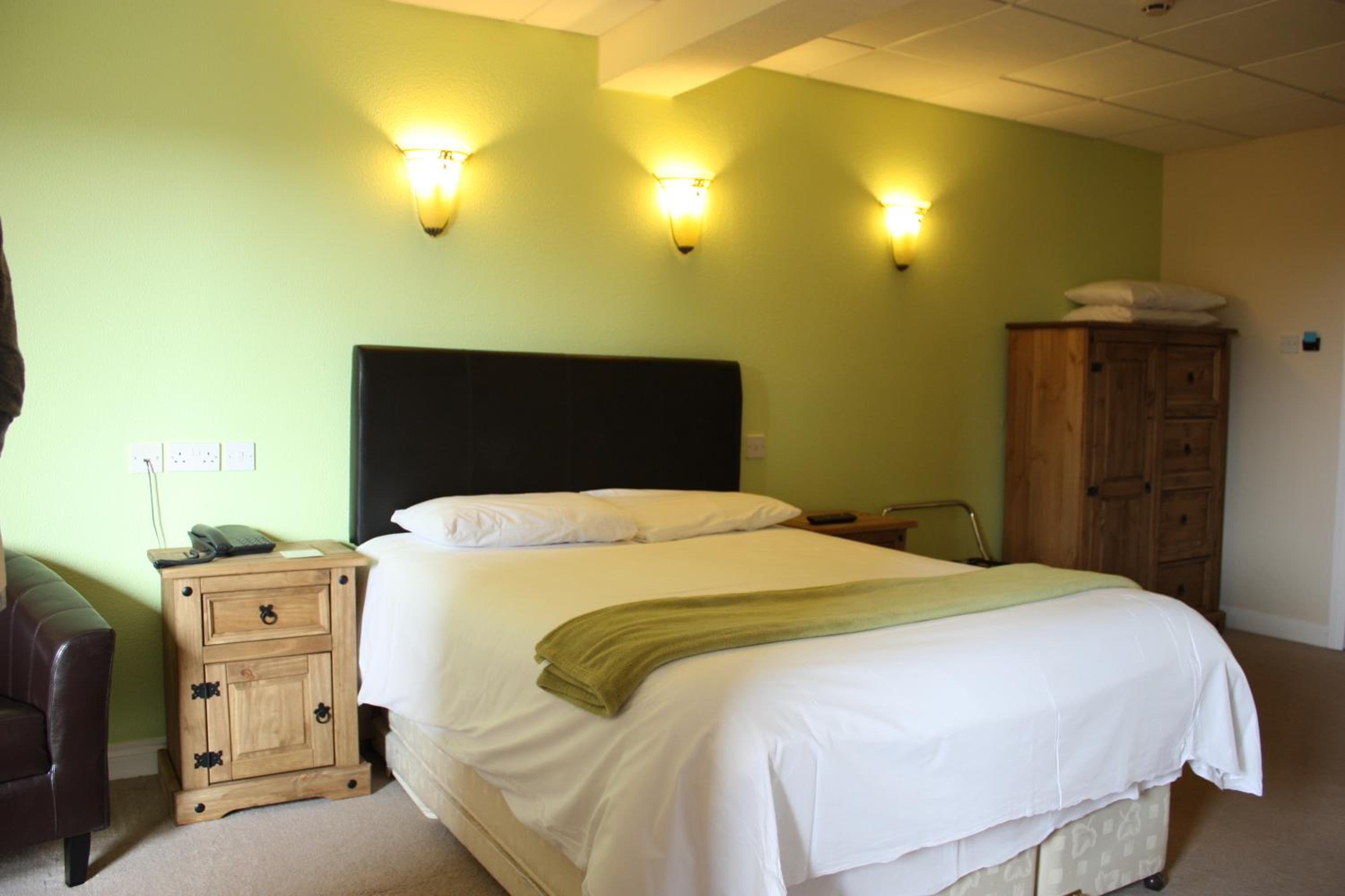 Double Room - Photo 6