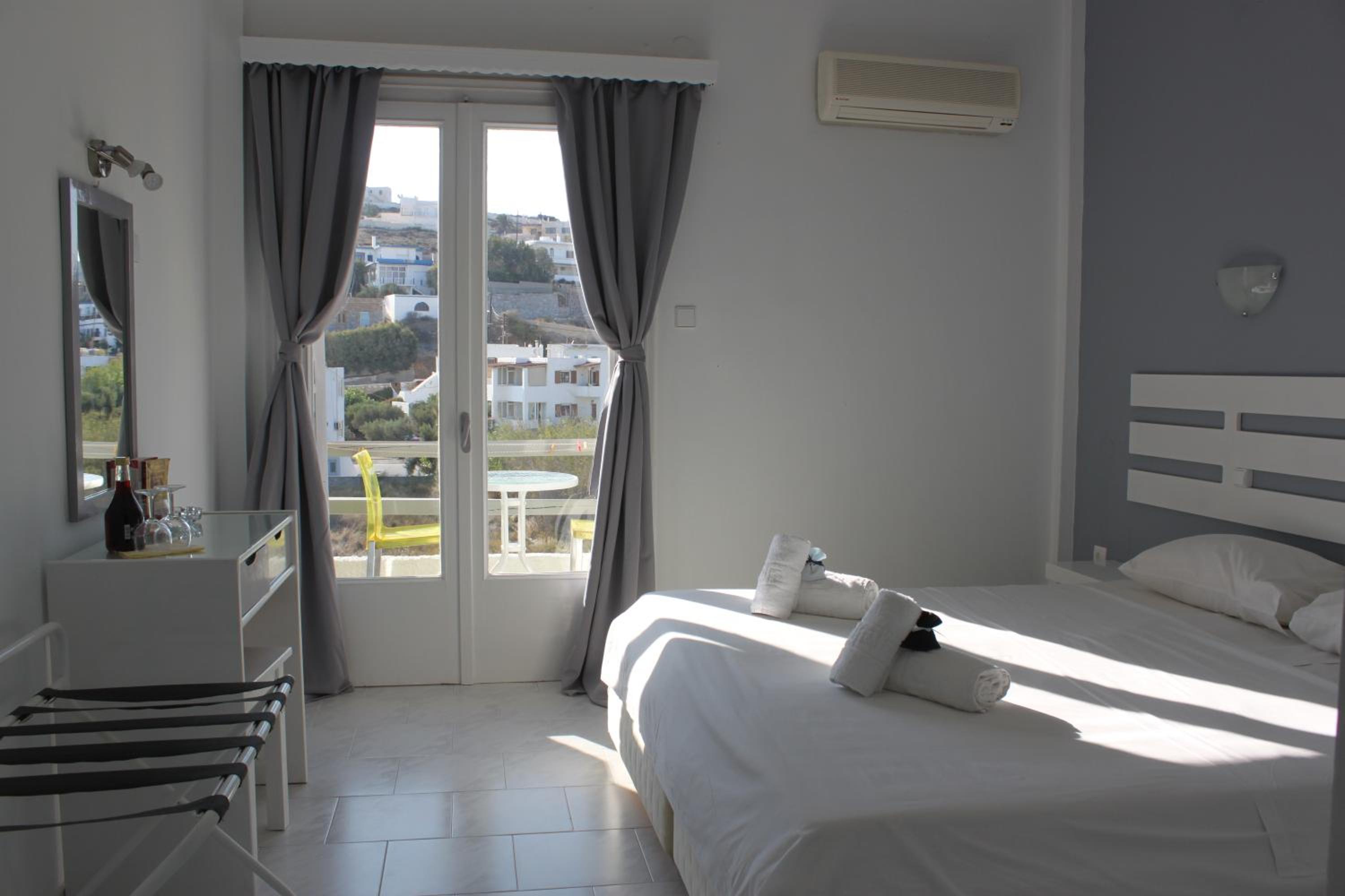 Superior Double or Twin Room with Sea View - Photo 3