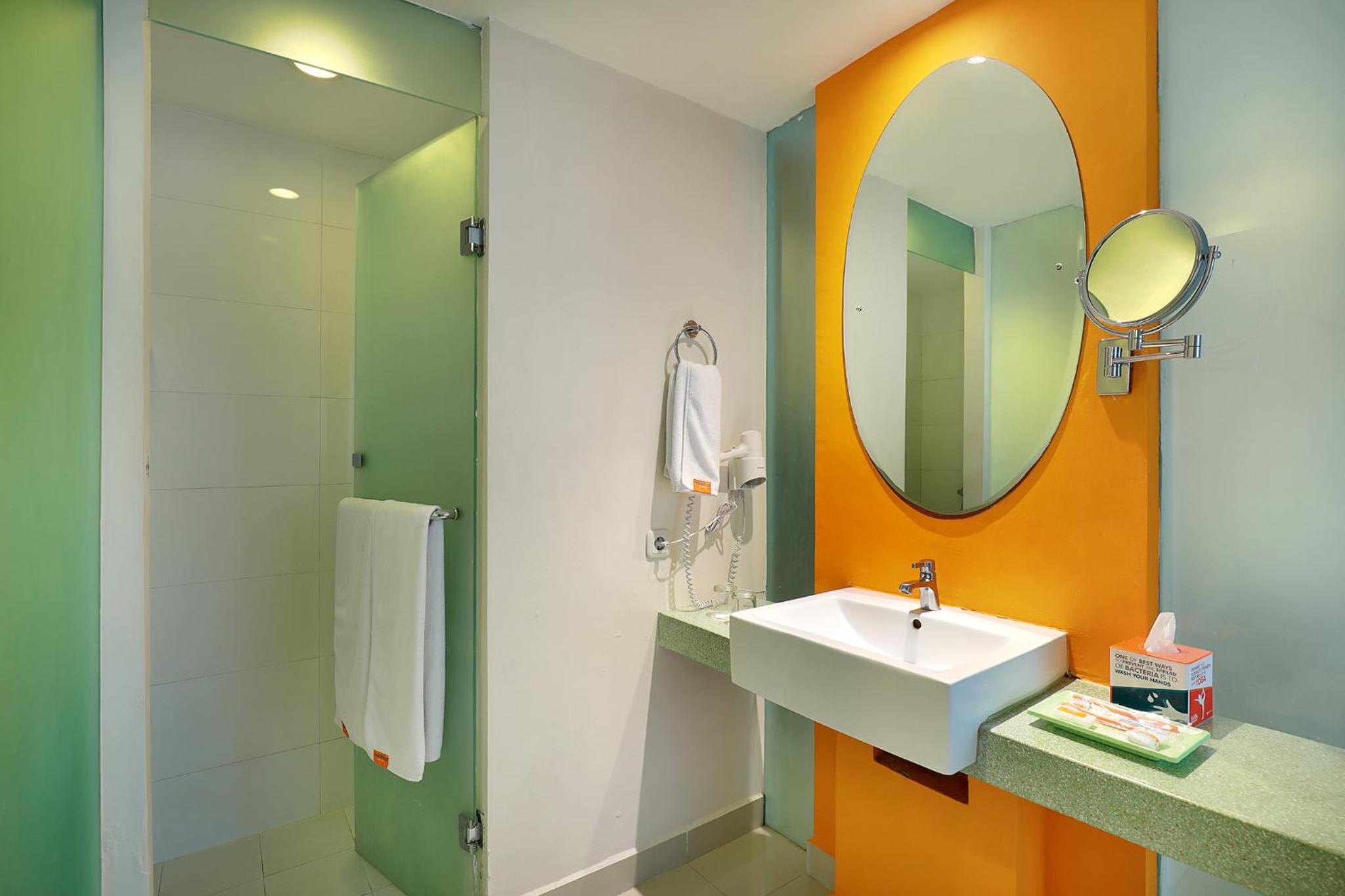 One-Bedroom HARRIS Residence - Photo 2