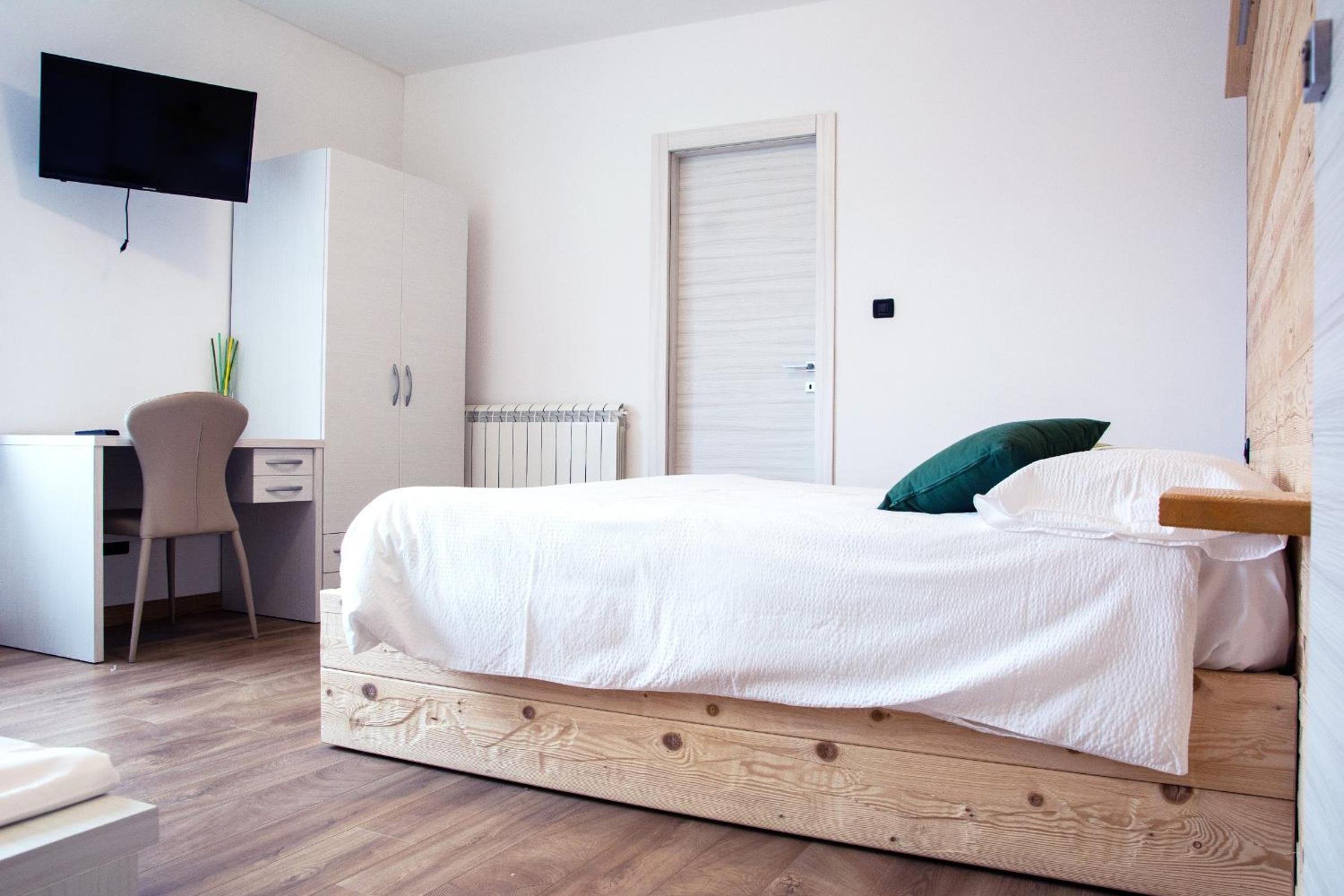 Quadruple Room with Mountain View photo 1