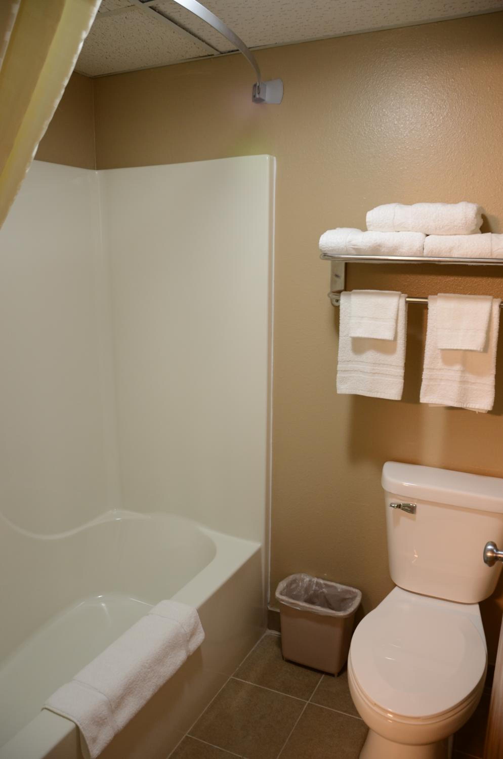 Deluxe Double Room with Two Double Beds - Non-Smoking - Photo 14