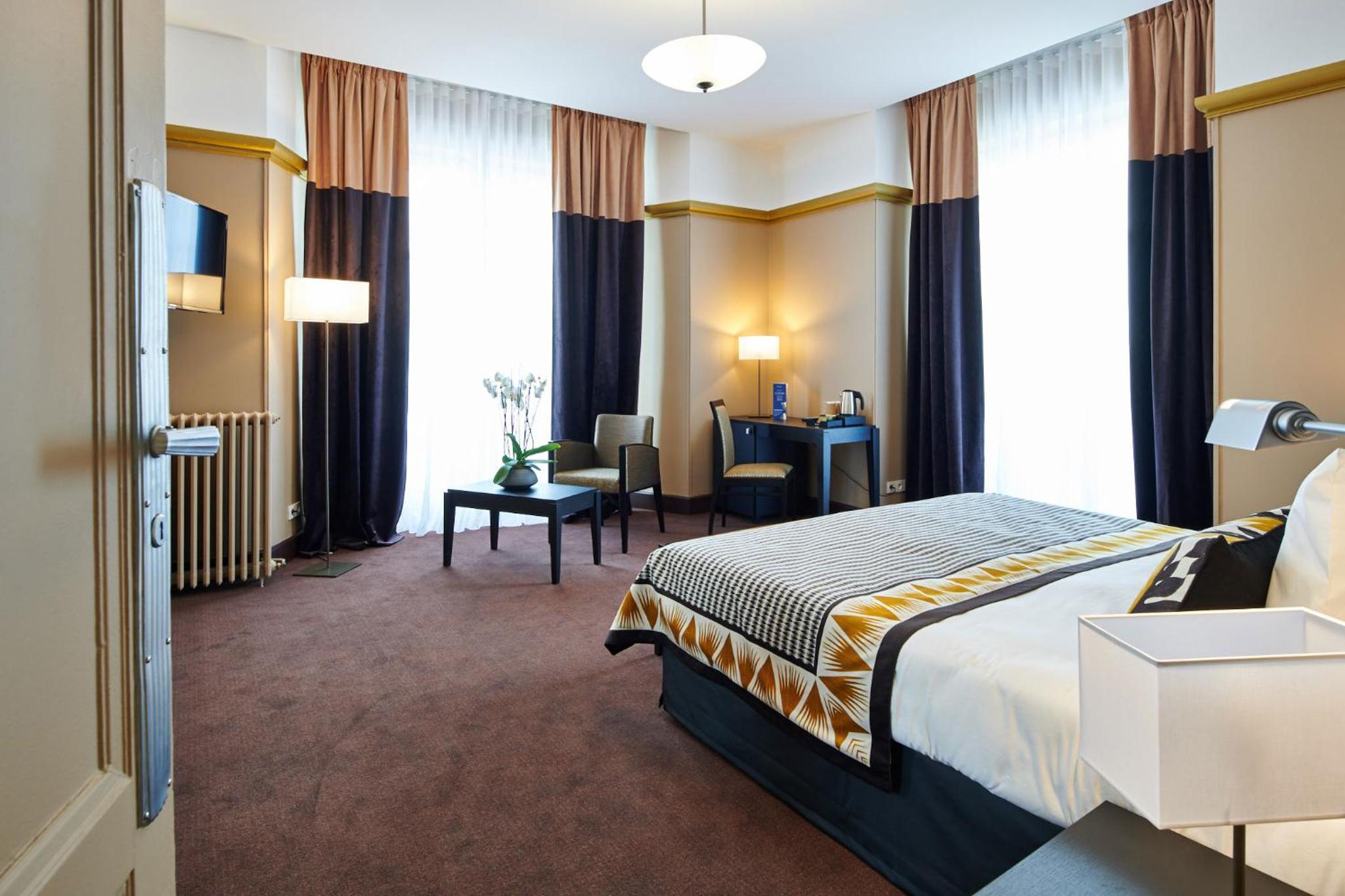 Double or Twin Room with Canal View - Photo 1