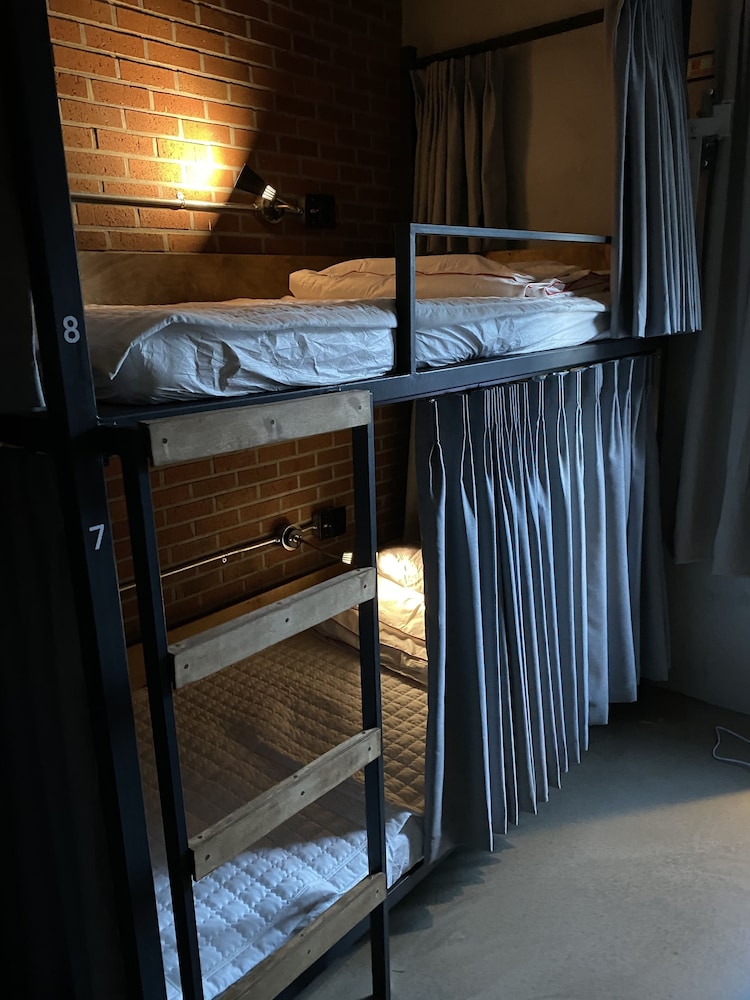 Deluxe Room - Photo 7