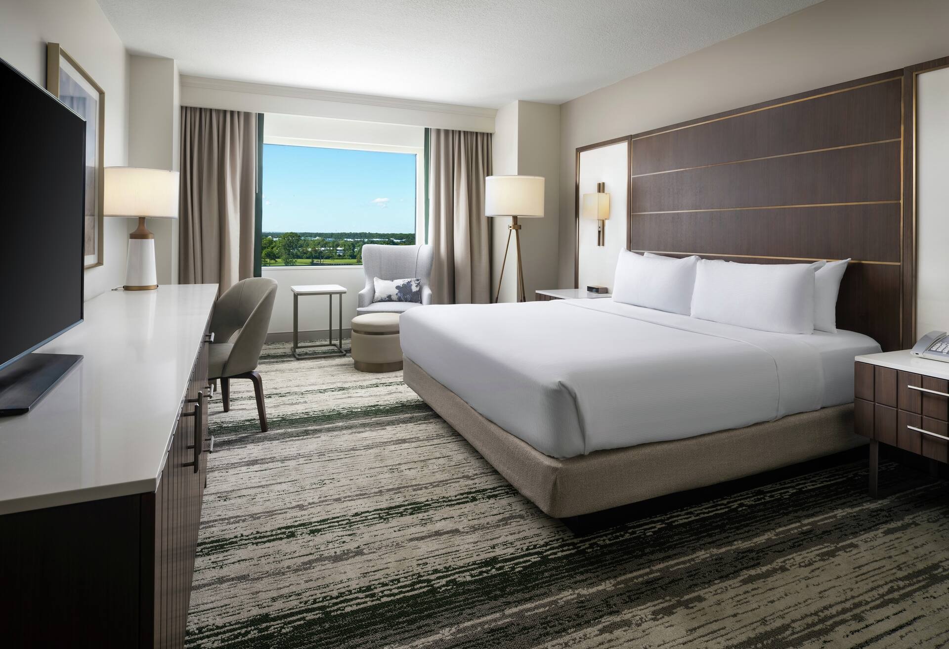 Junior King Suite - High Floor
