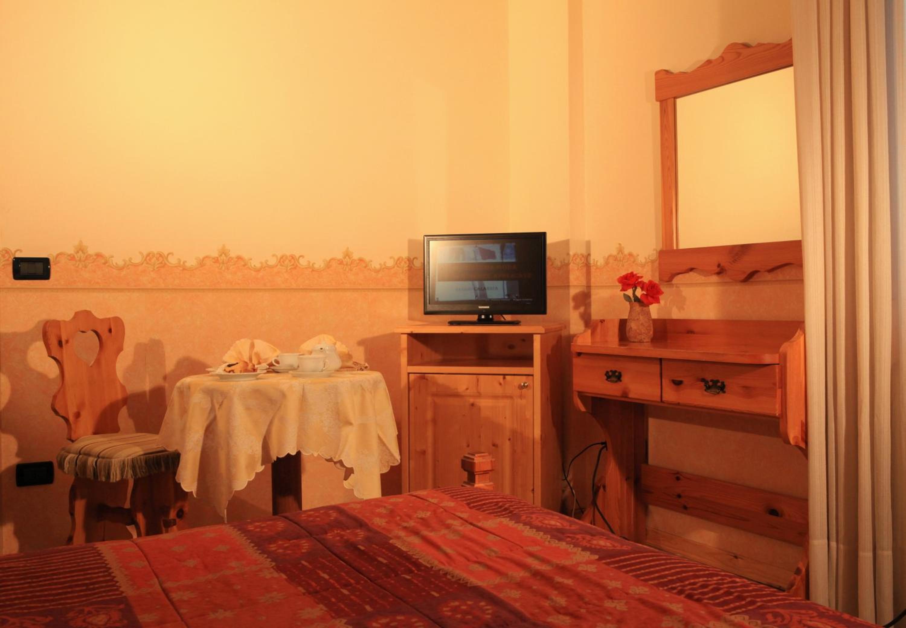 Triple Room - Photo 6