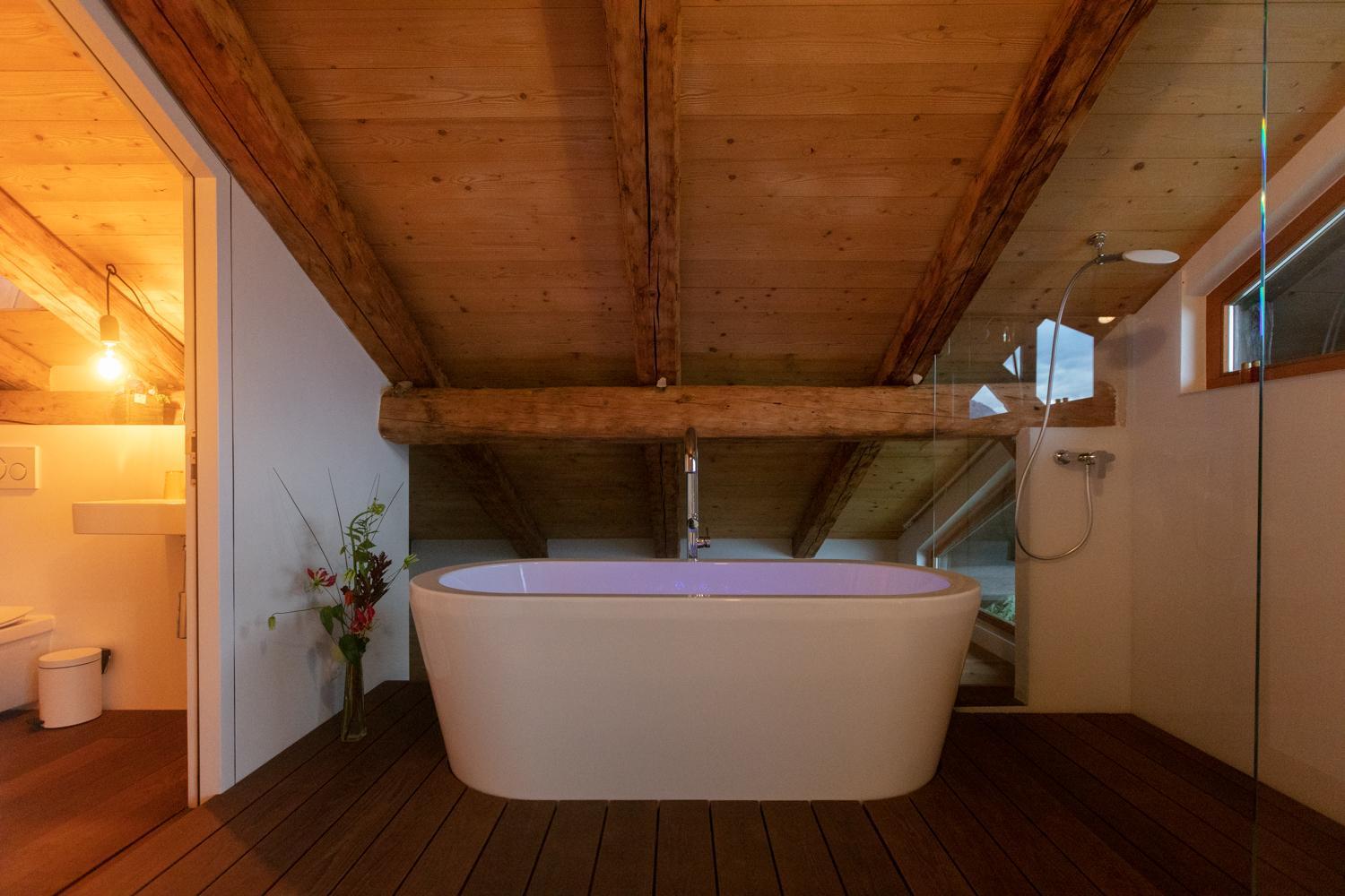 King Room with Spa Bath - Photo 5