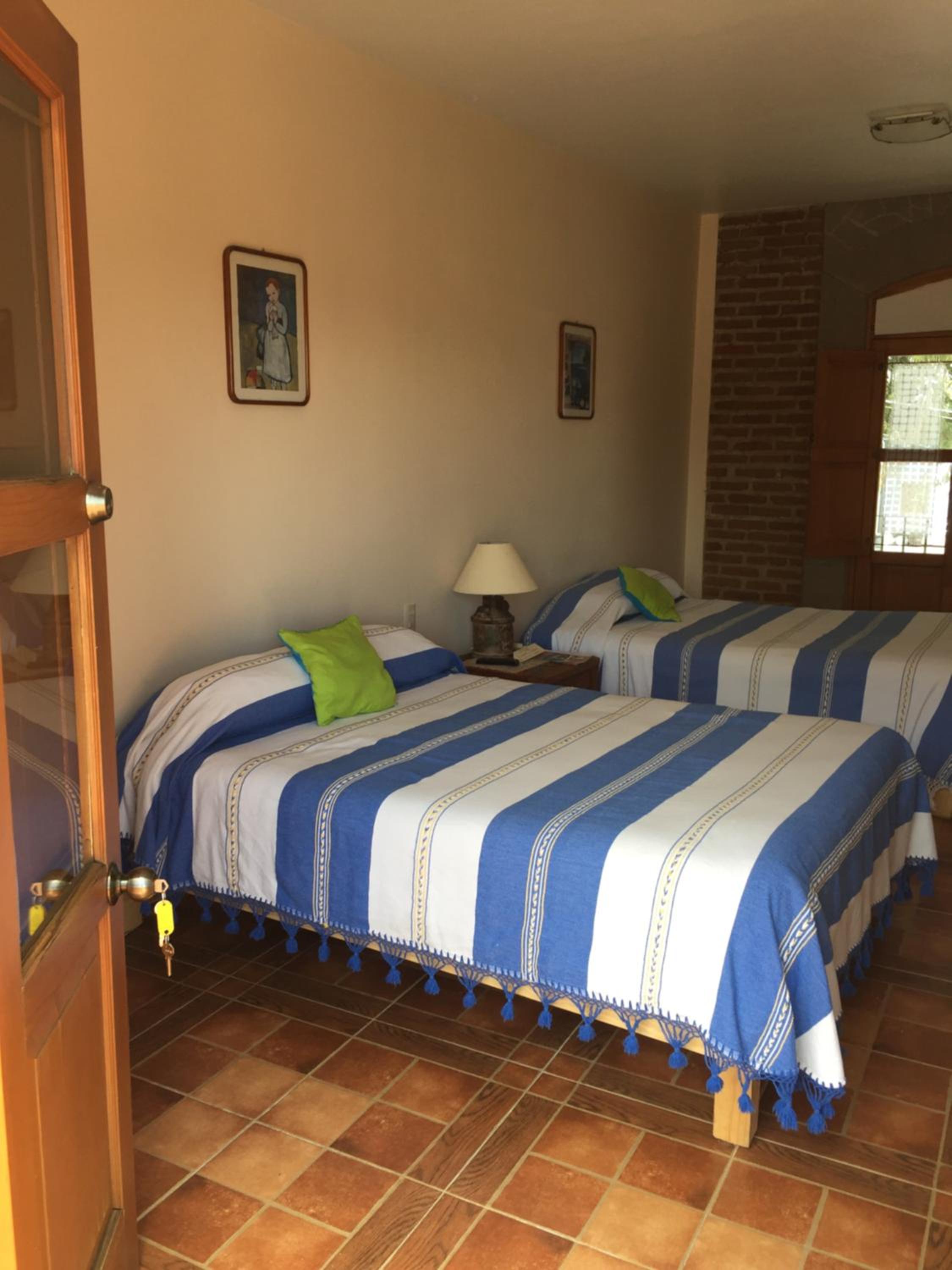 Twin Room with Private Bathroom - Photo 1