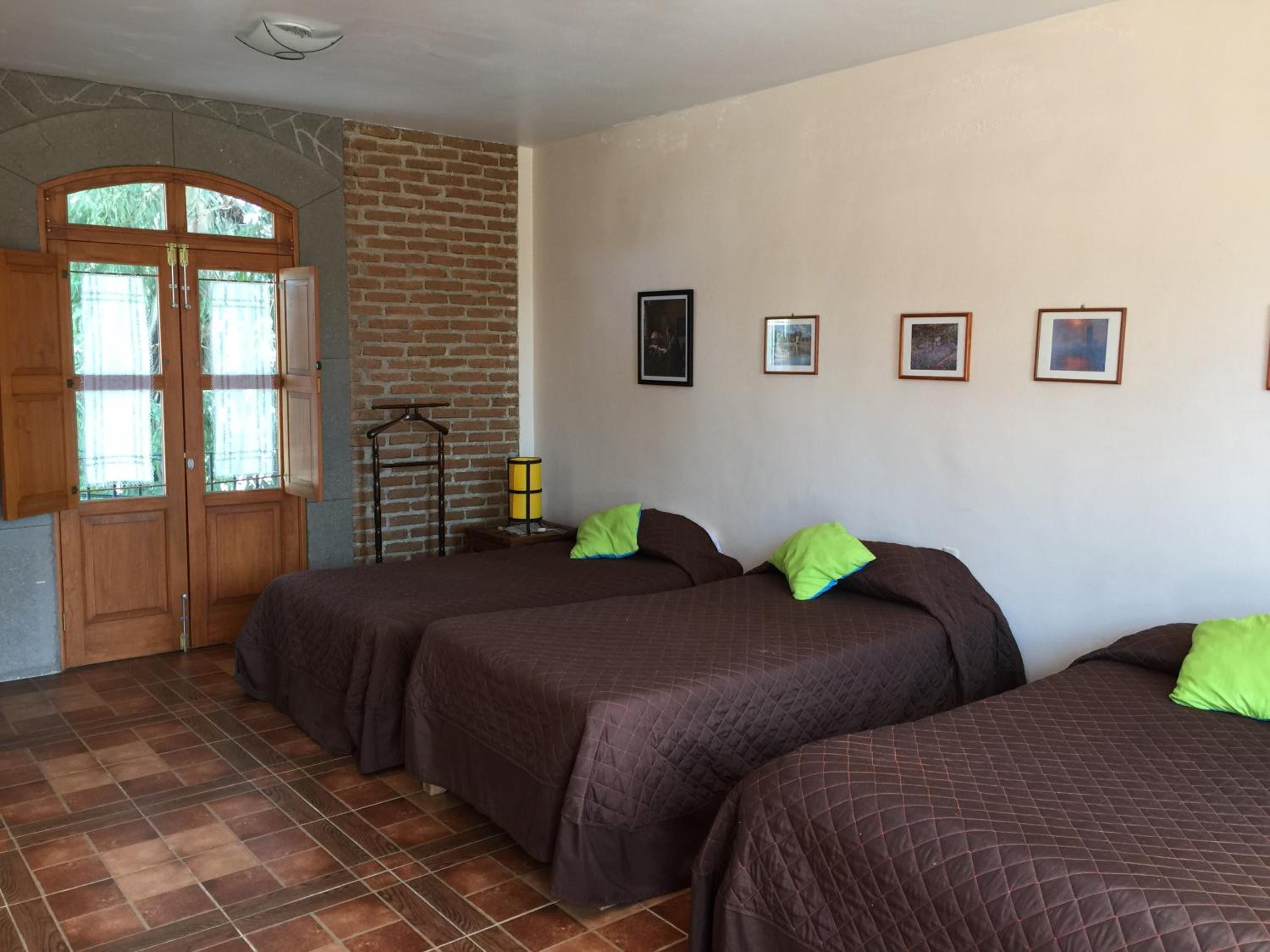 Triple Room with Balcony - Photo 5