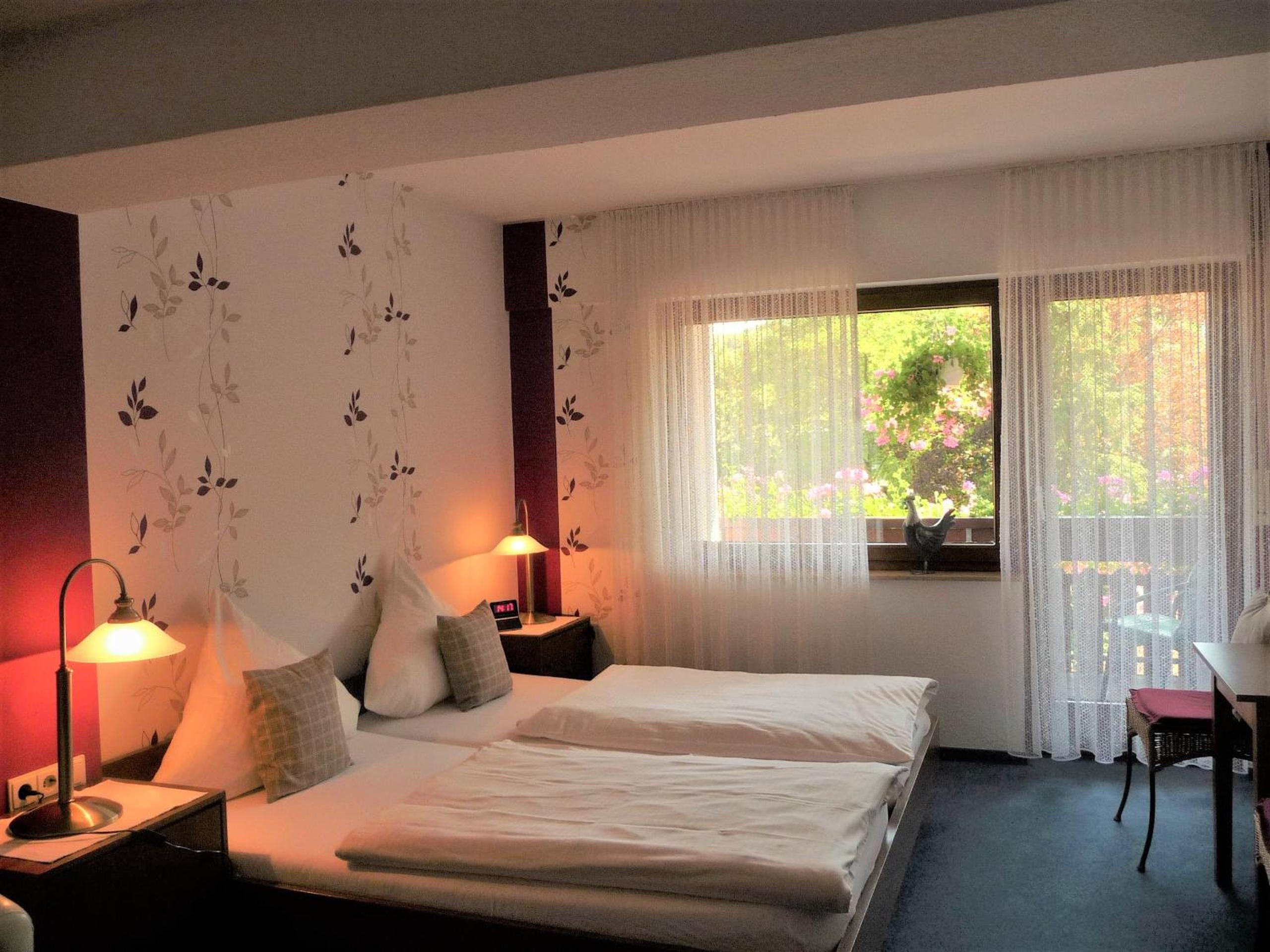 Double Room with Balcony - Photo 1