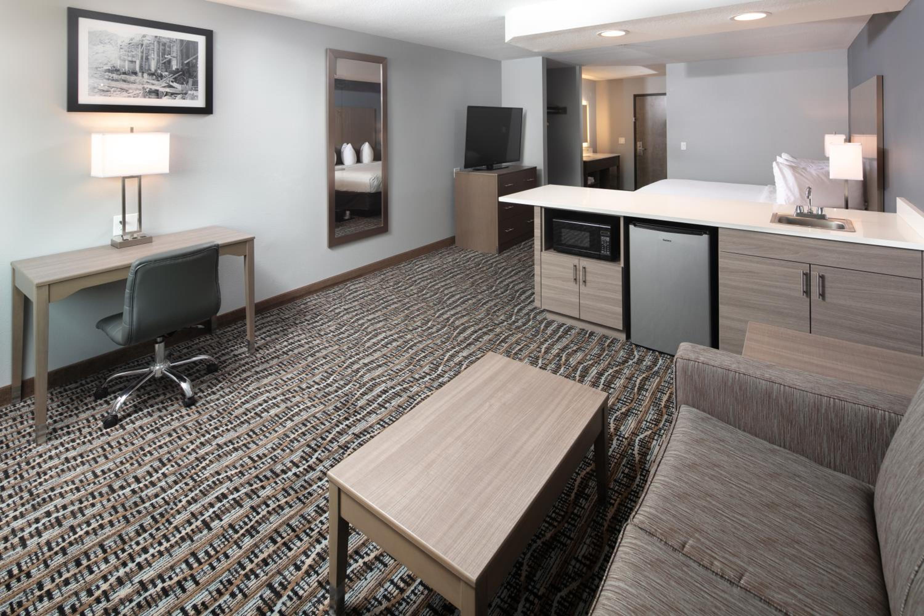 King Suite with Sofa Bed - Photo 2
