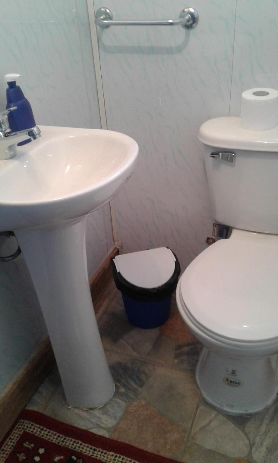Twin Room with Private Bathroom photo 3